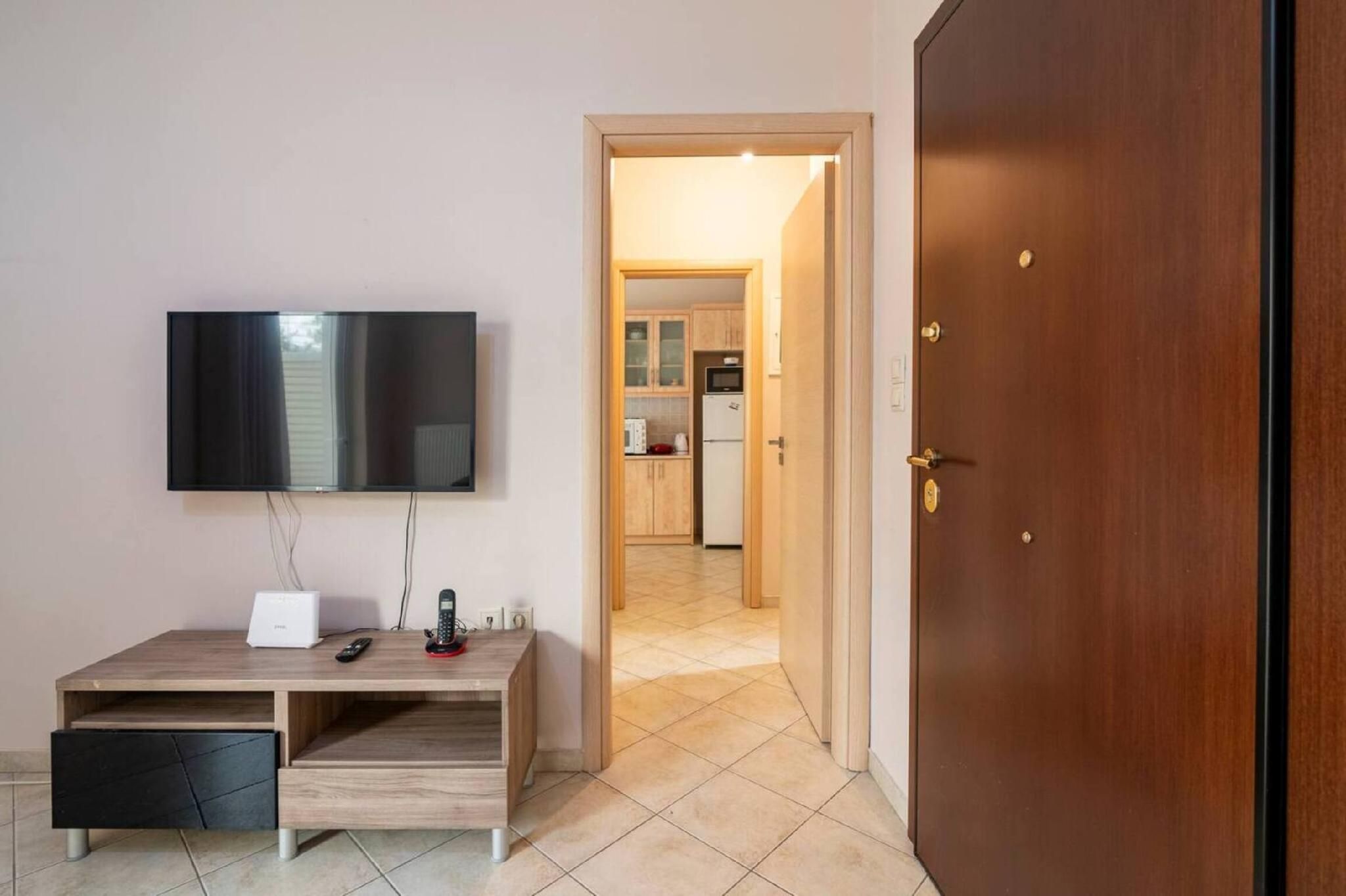 apartment - entire house or apartment