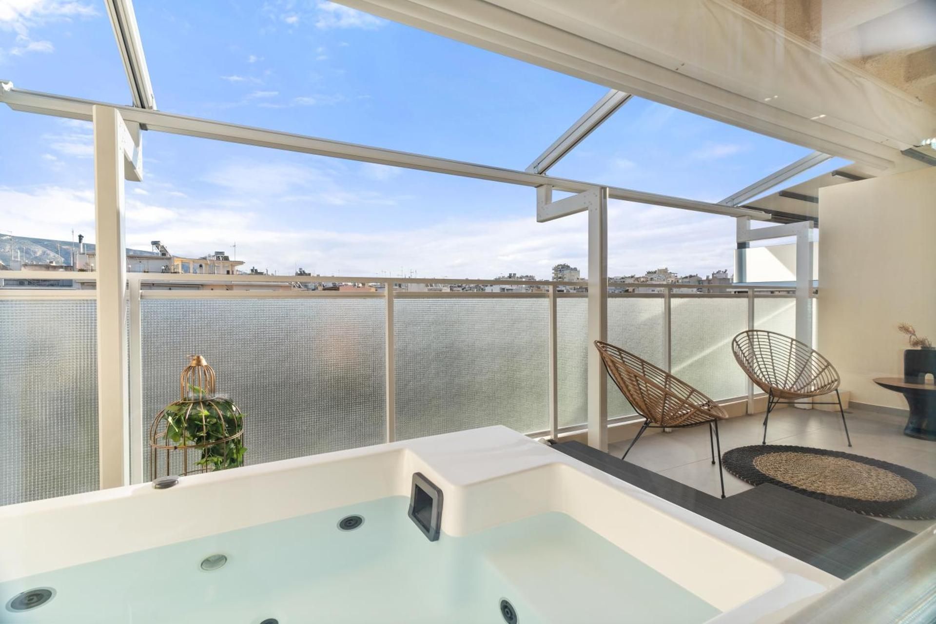 Deluxe Suite with Spa Bath