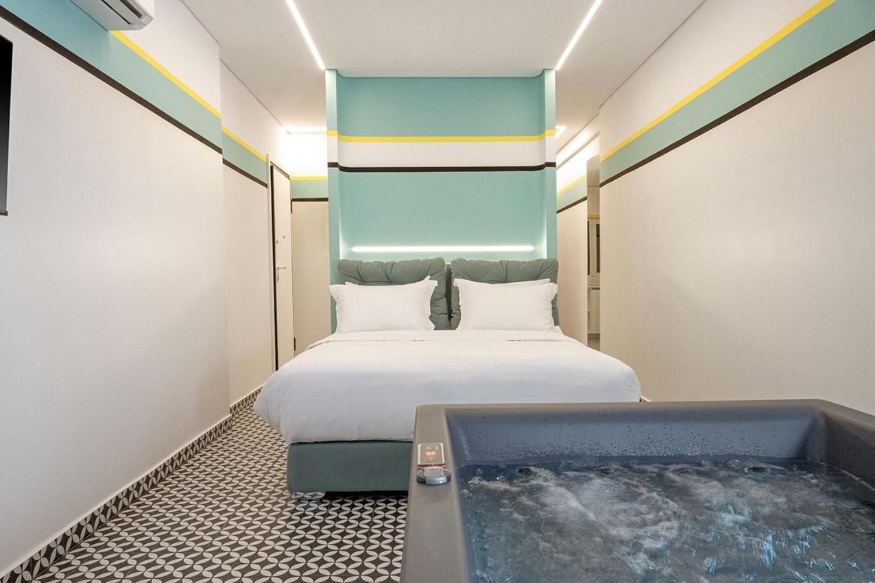 Suite with Spa Bath