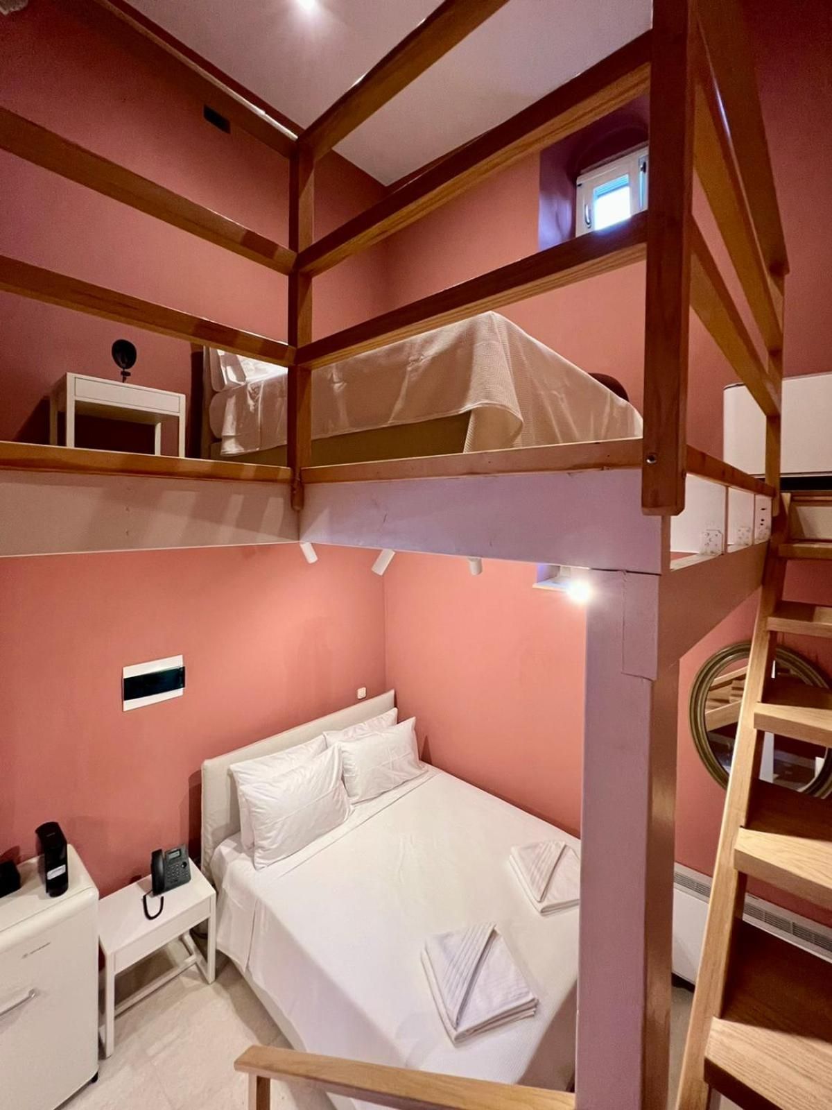 Deluxe Family Suite