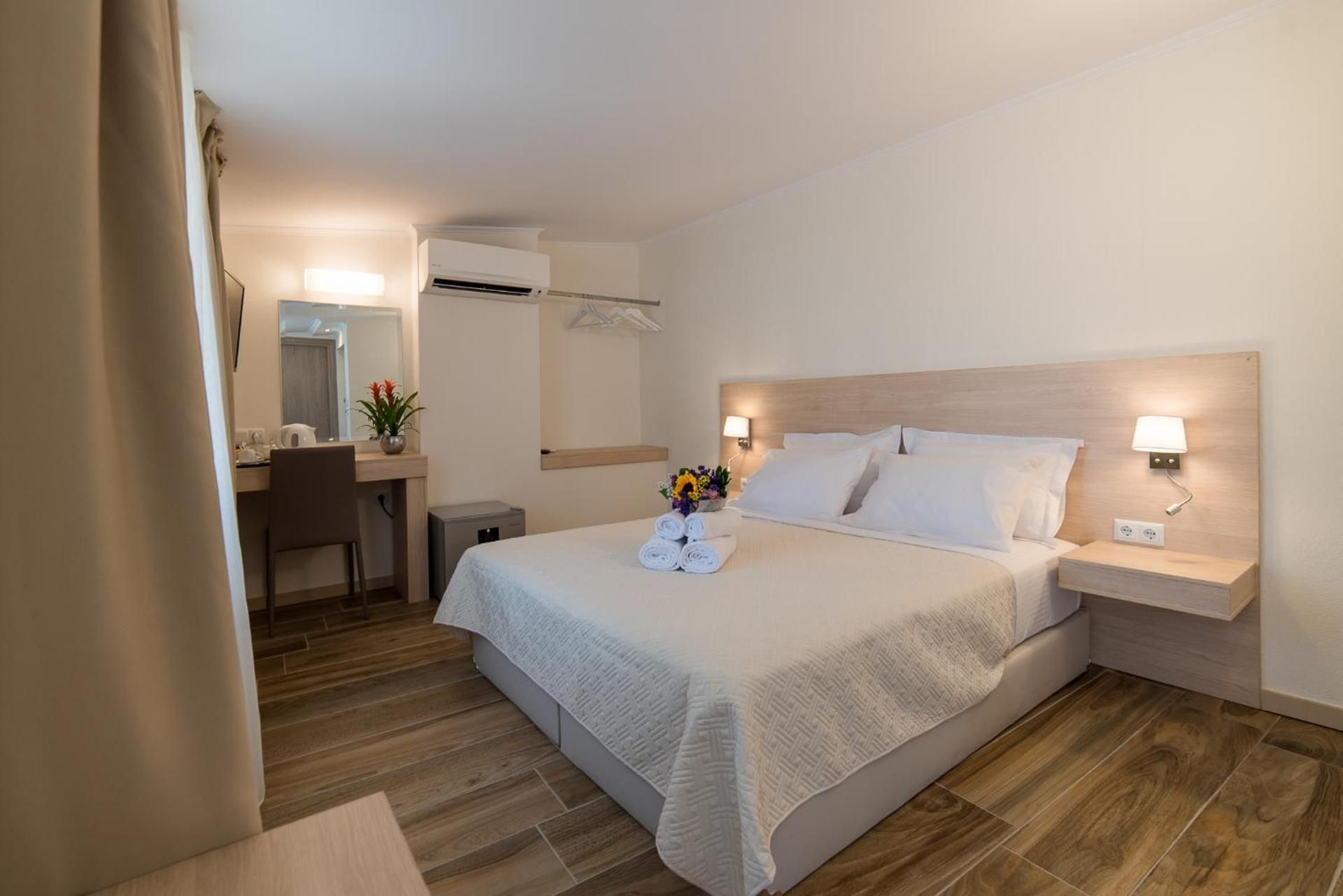Double Room with Mountain View