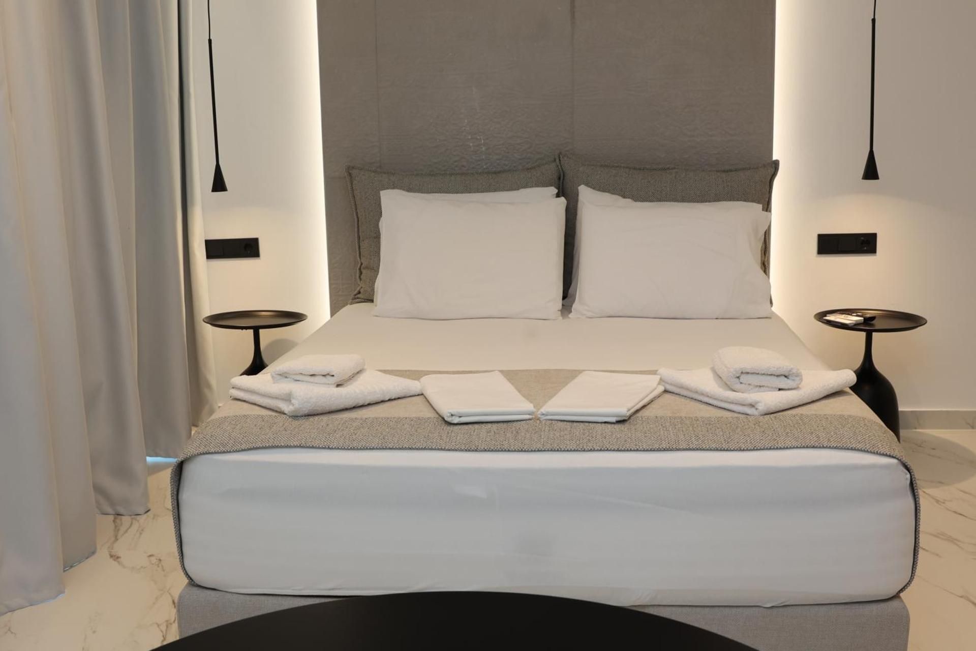 Studio with Sea View (2 Adults)
