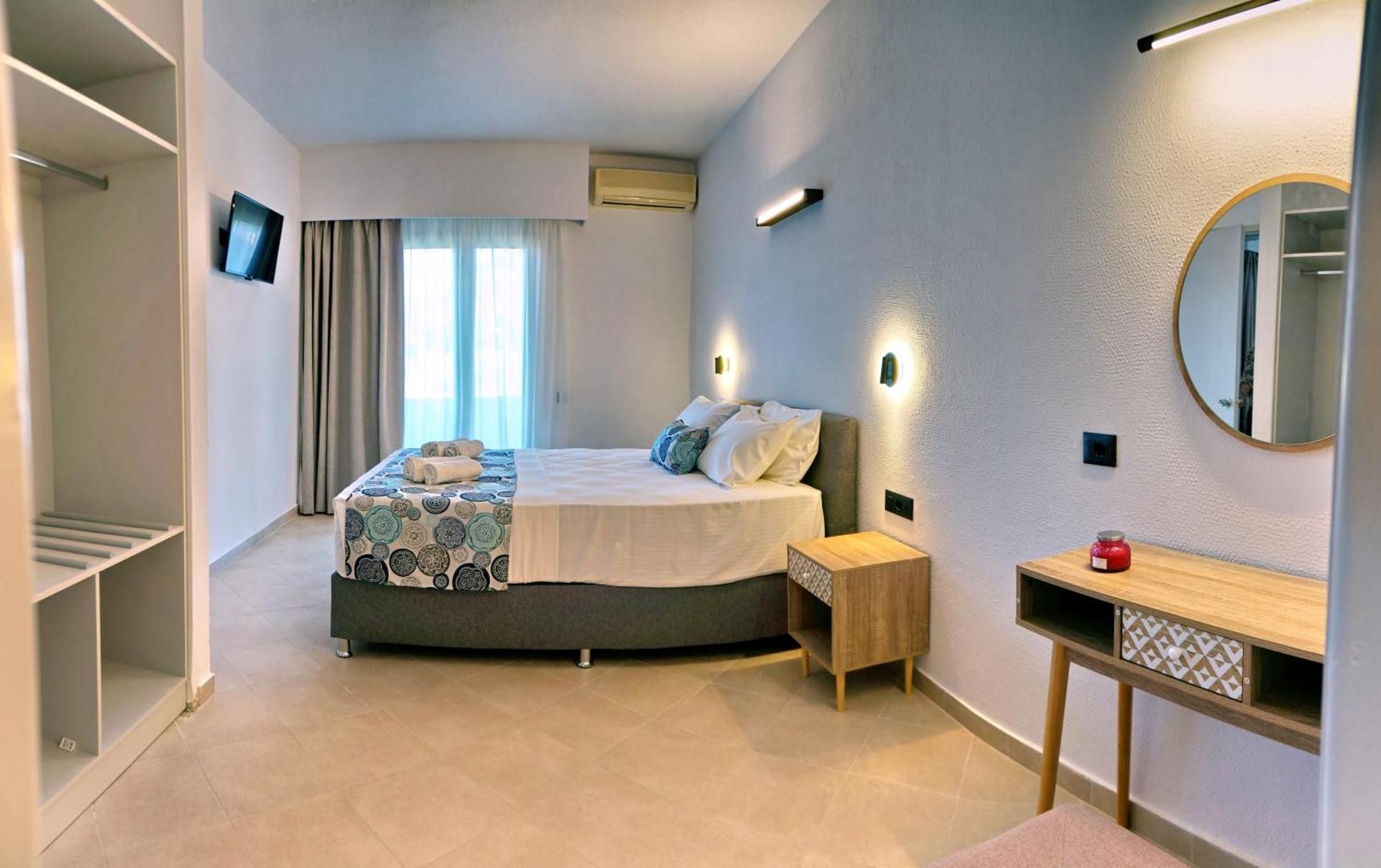 Double Room with Pool View