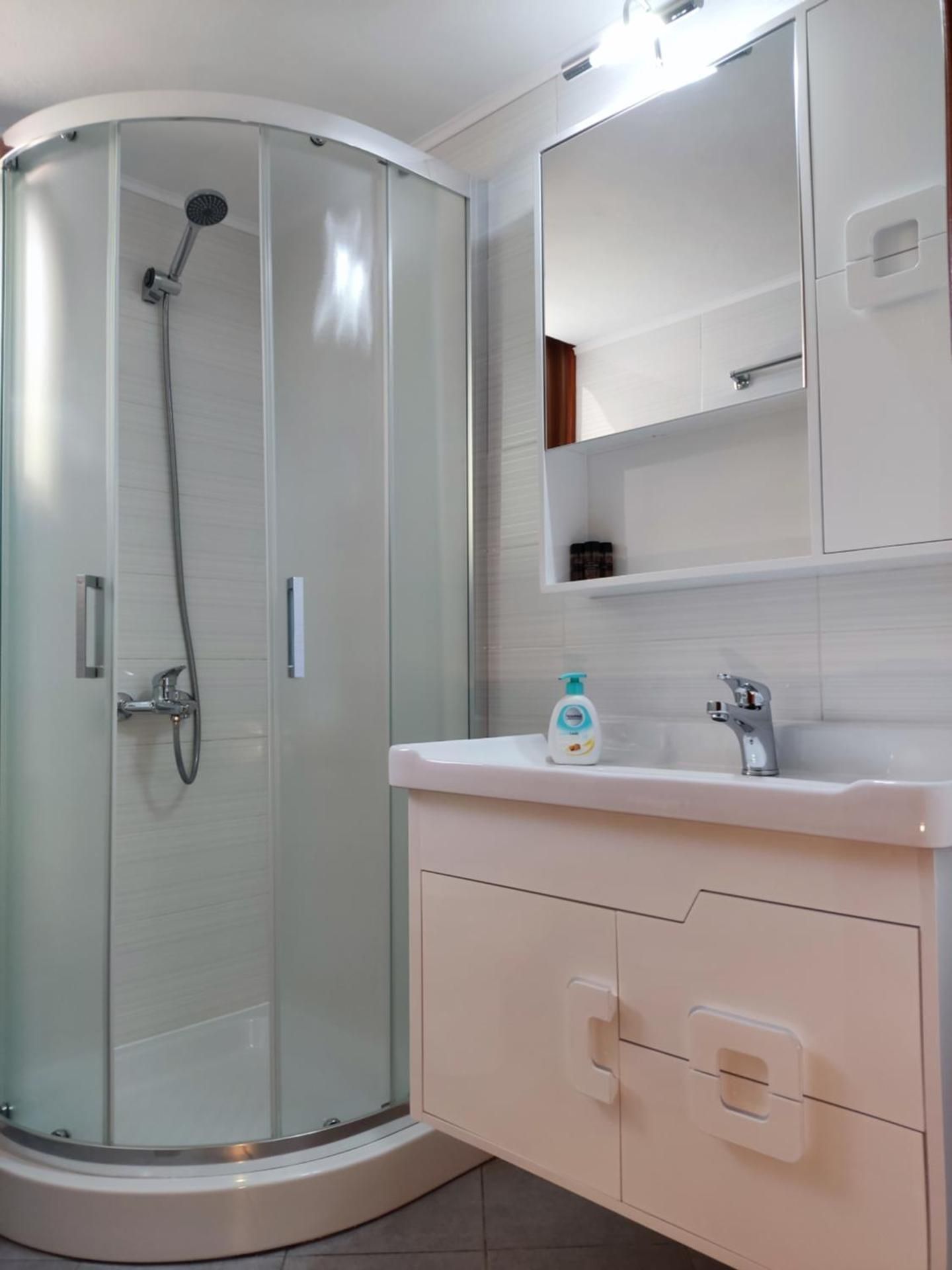 Deluxe One-Bedroom Apartment with Ocean View