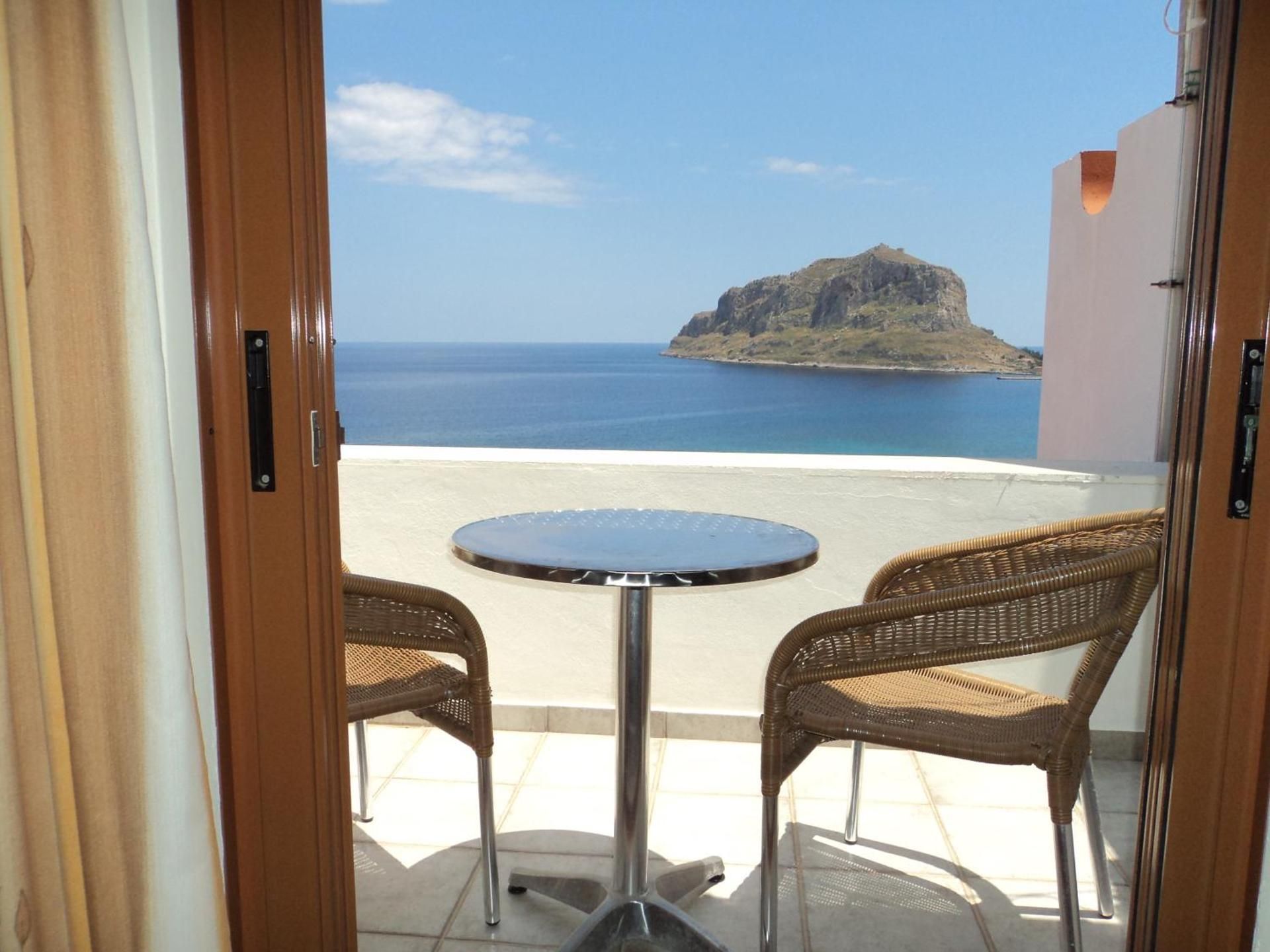 Deluxe Double Room with Balcony and Sea View
