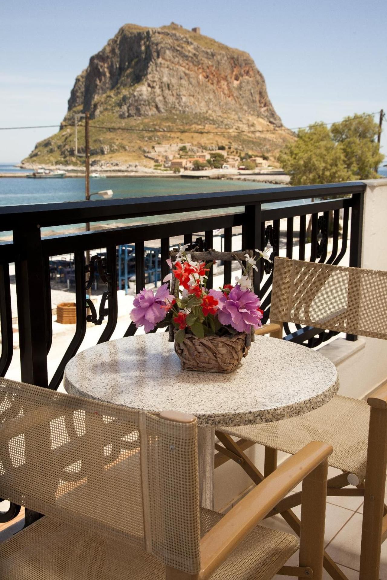 Double or Twin Room with Sea View