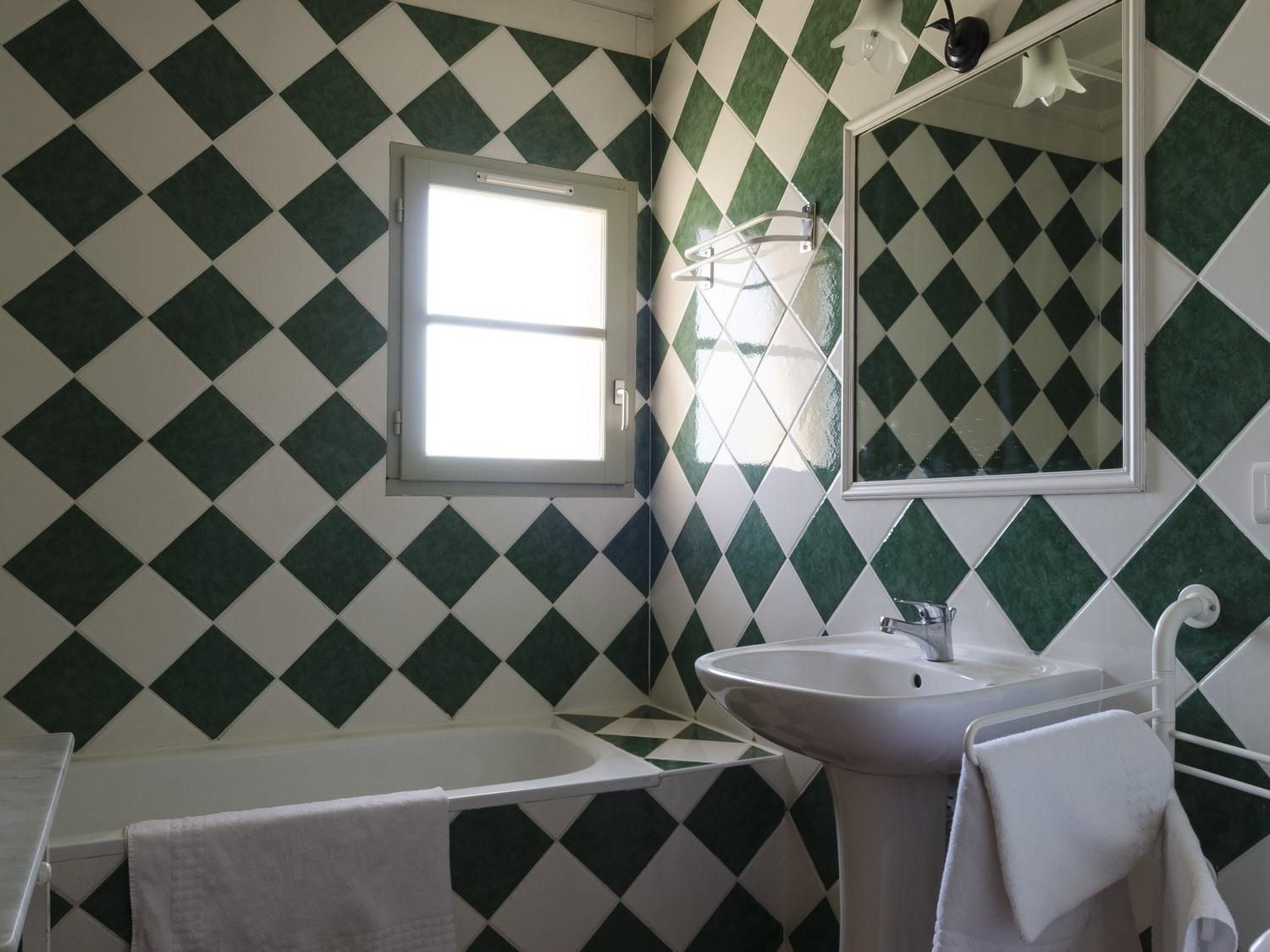 Appartement-Salle de bain et douche-Le Haut des Caves