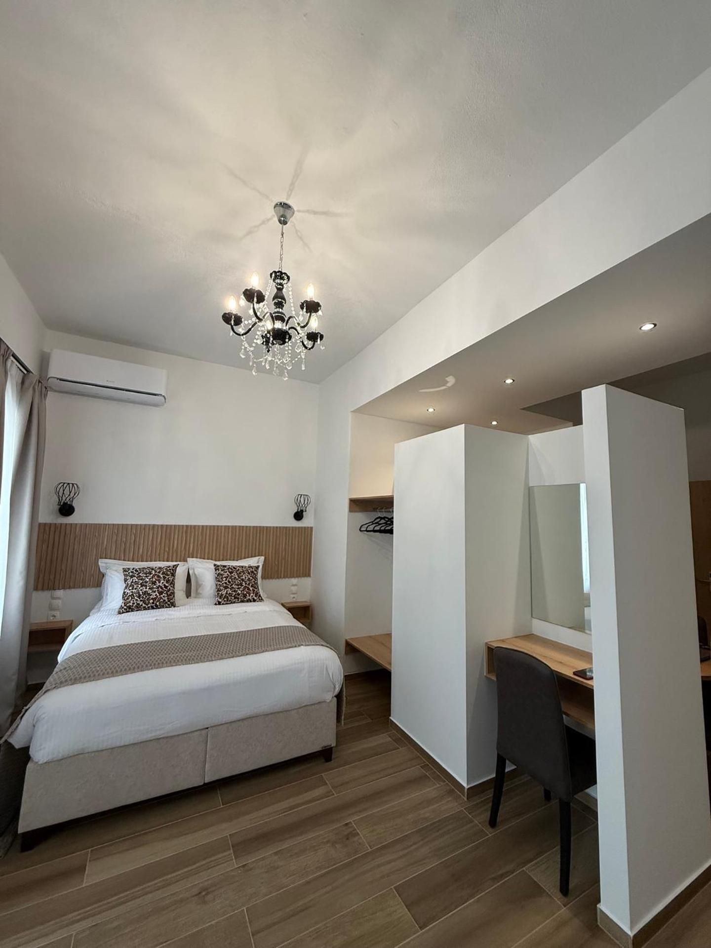 Deluxe One-Bedroom Apartment with City View