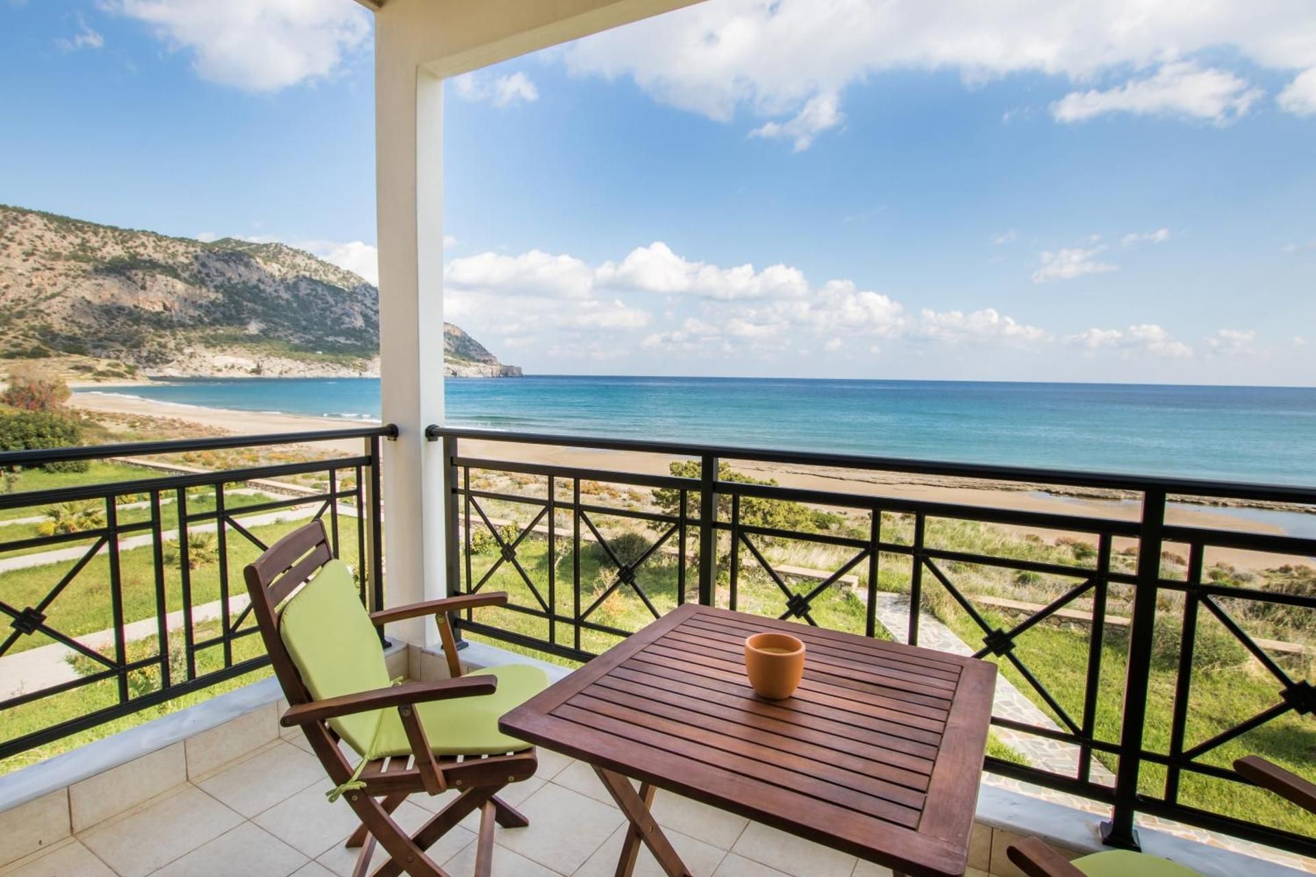 Studio Apartment with Sea View