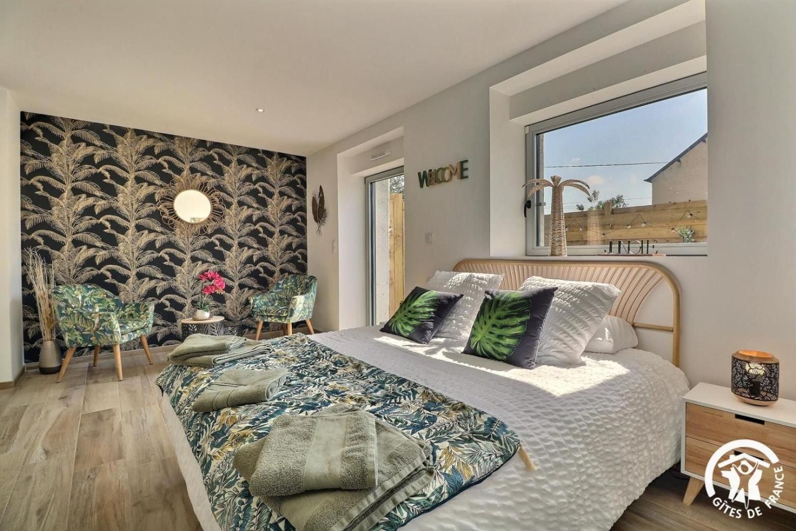 Deluxe Room 2