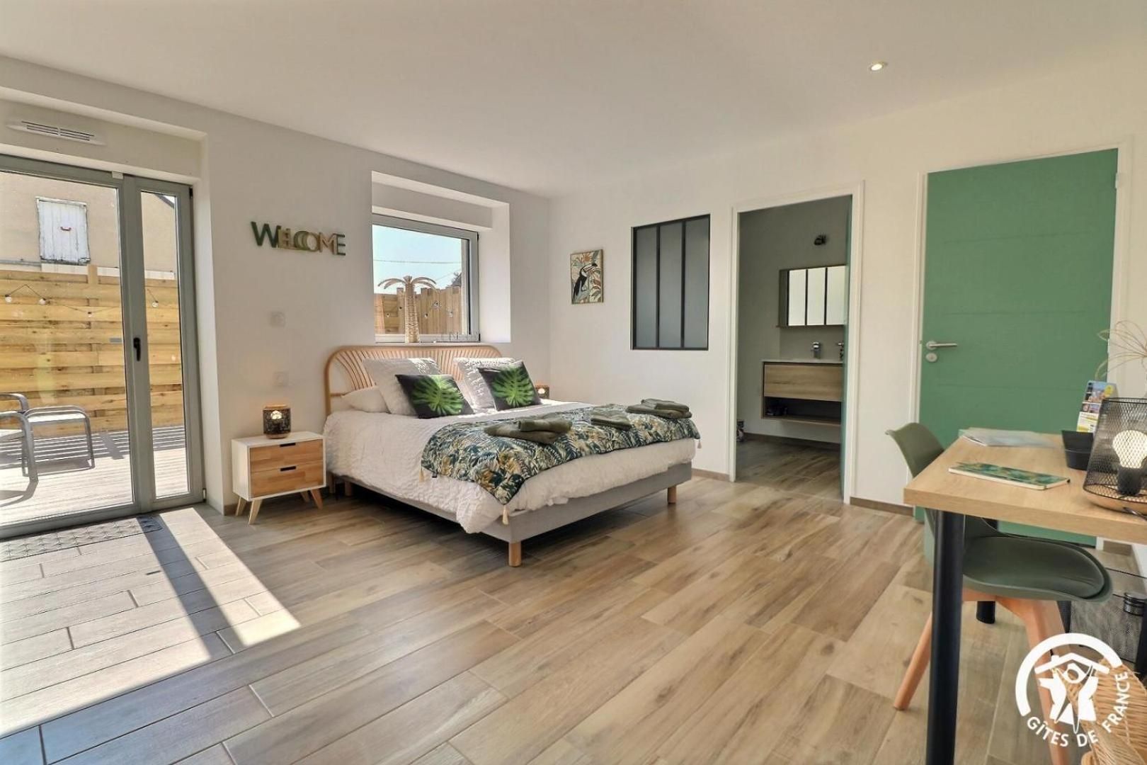 Deluxe Room 2