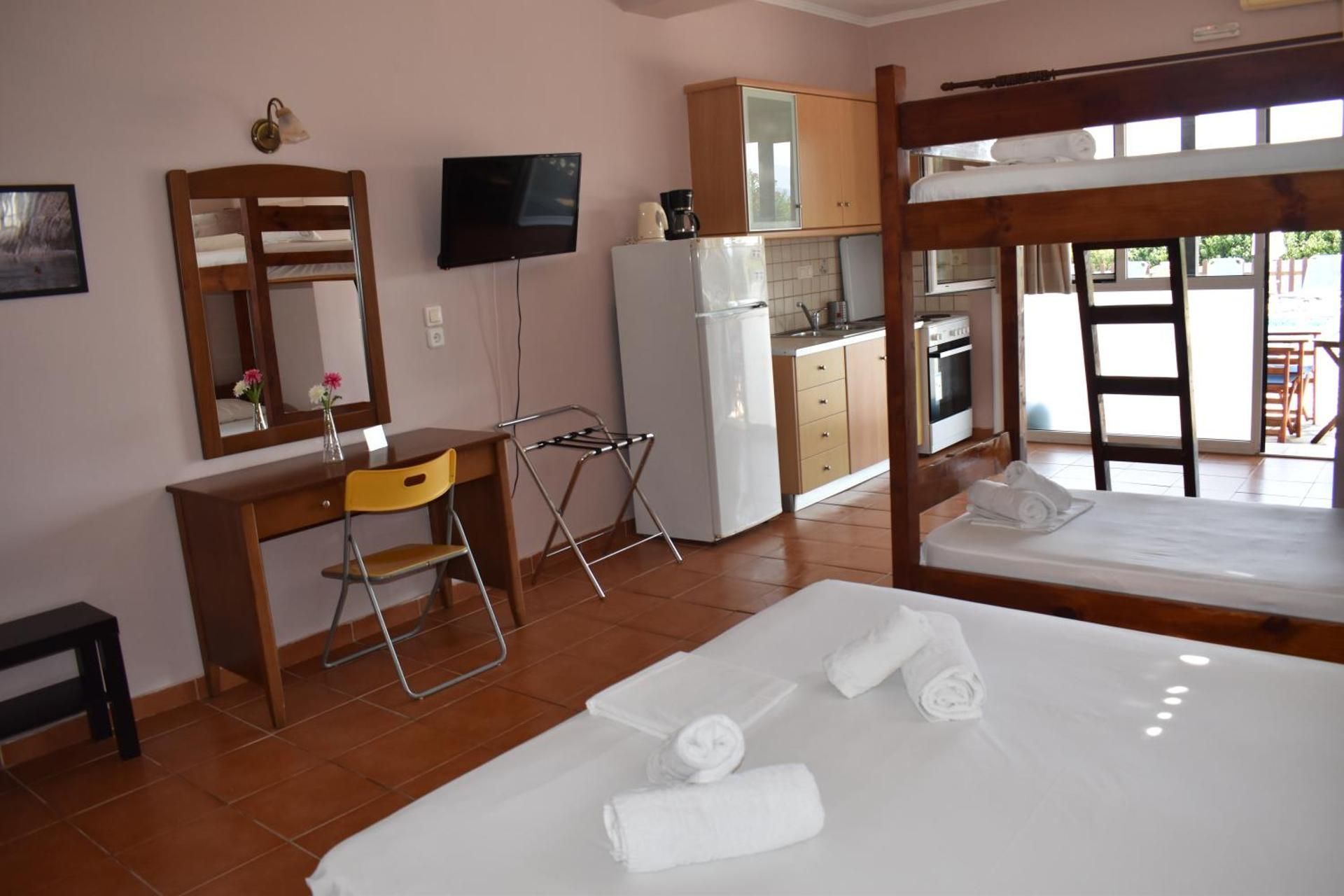  Apartment with Pool View (4 Adults)