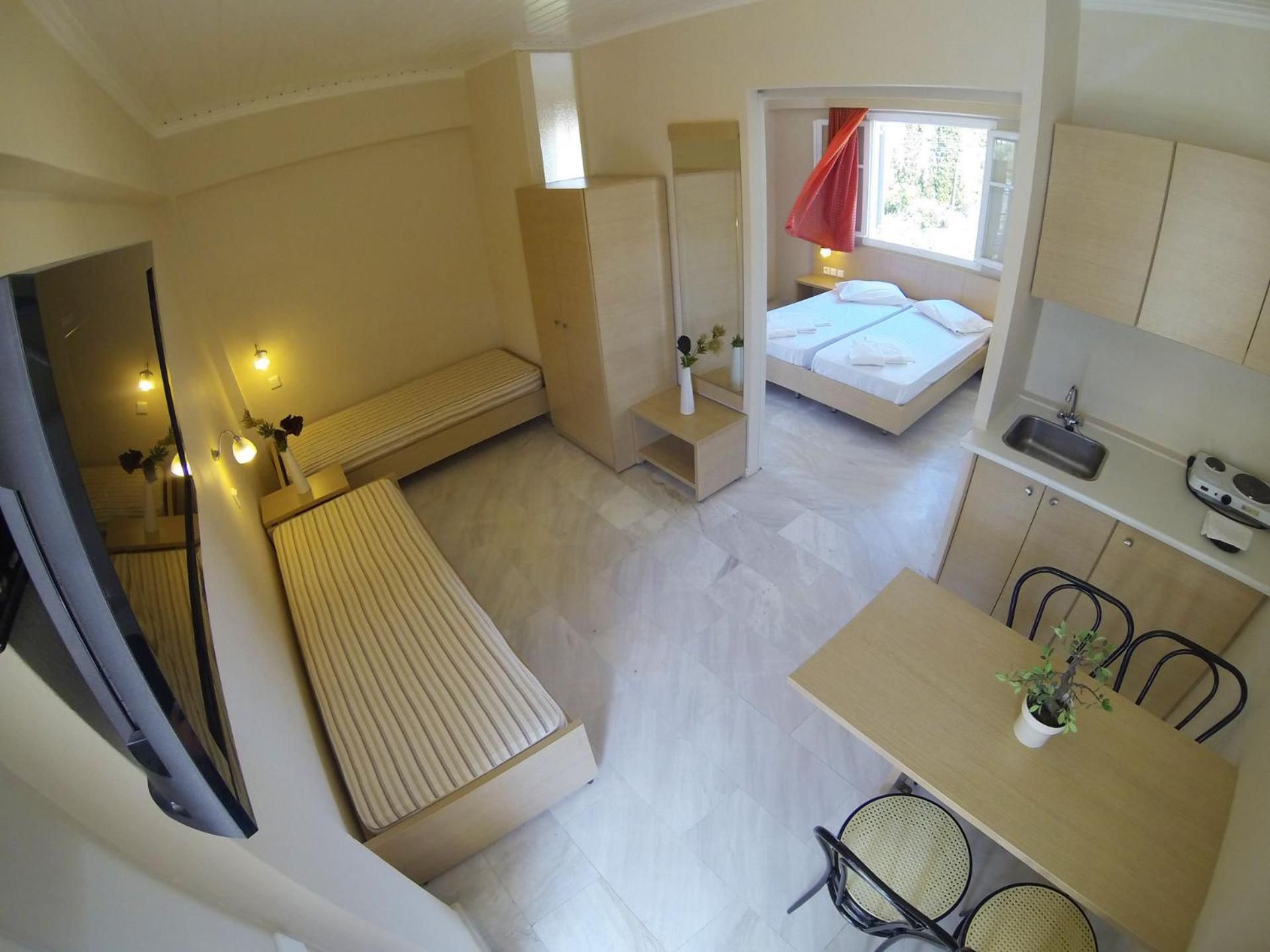 Apartment (4 Adults)