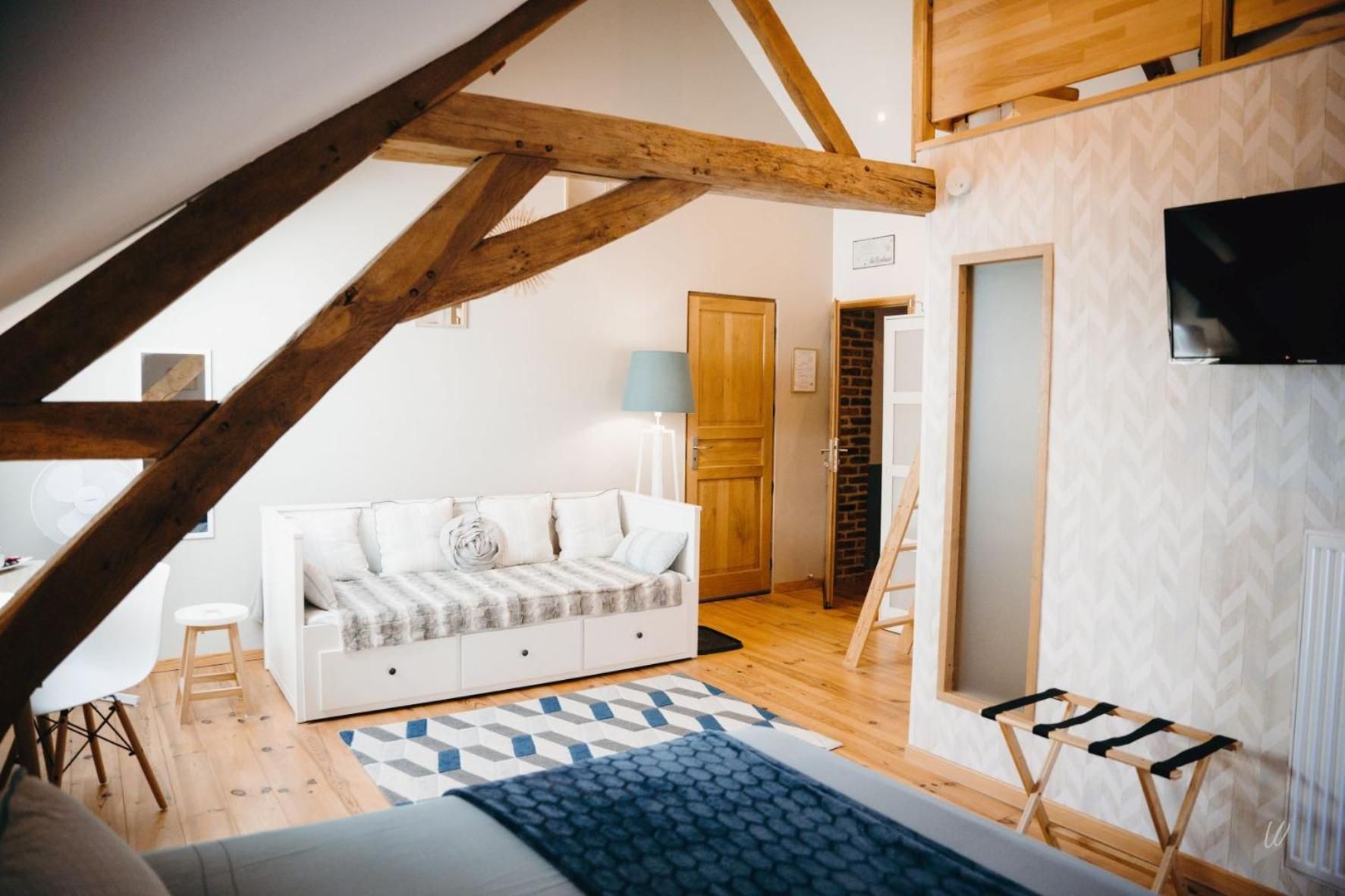 Deluxe Double Room with Shower