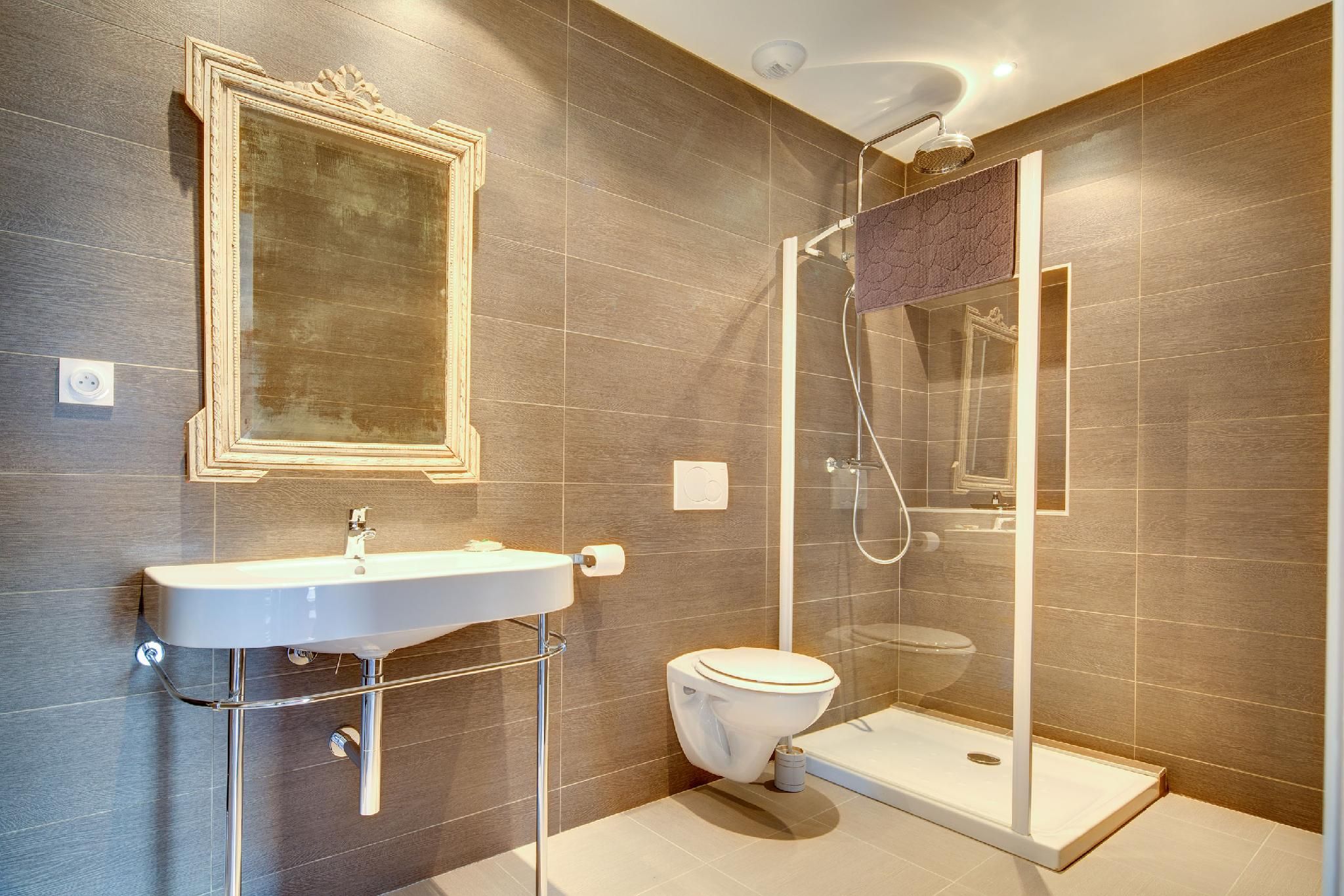 Superior Suite C