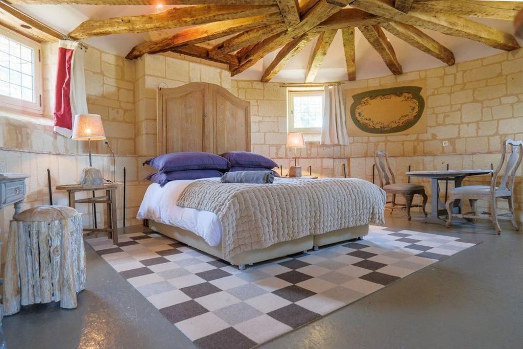 La Tour d'Aubigny 15th century - 2 bedrooms