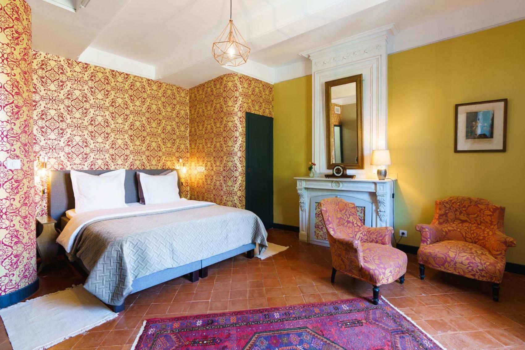 Deluxe Queen Room