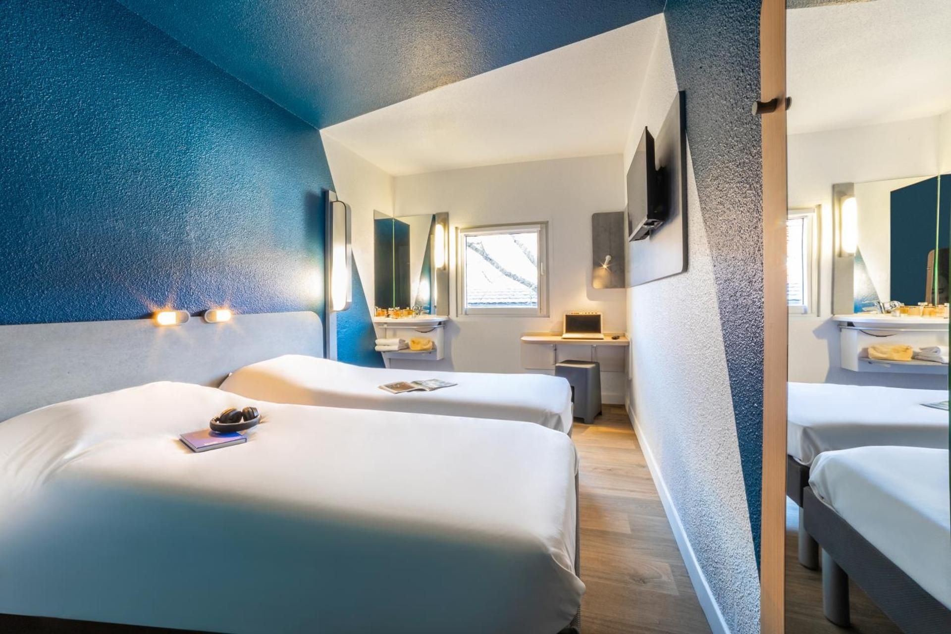 Twin - Room with twin beds.