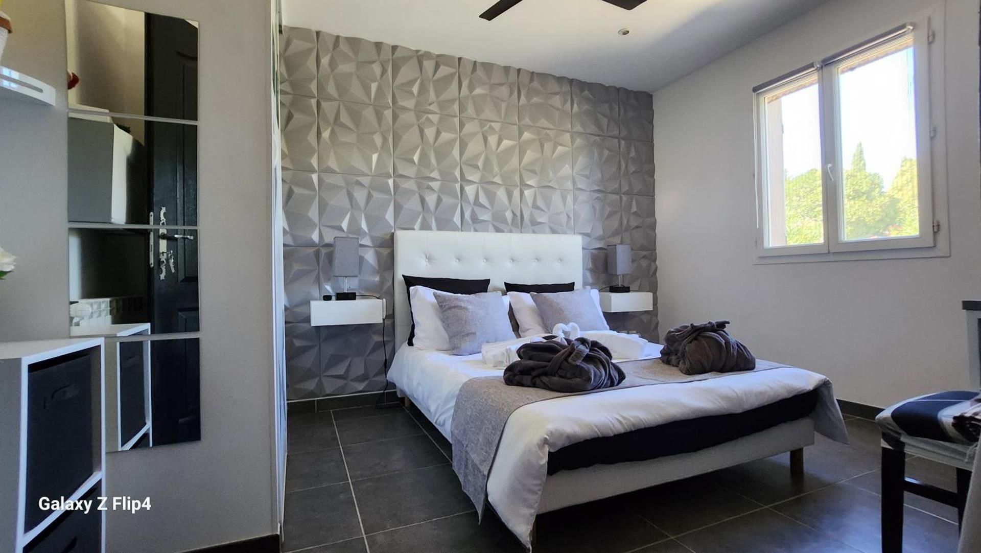 Suite with Garden View