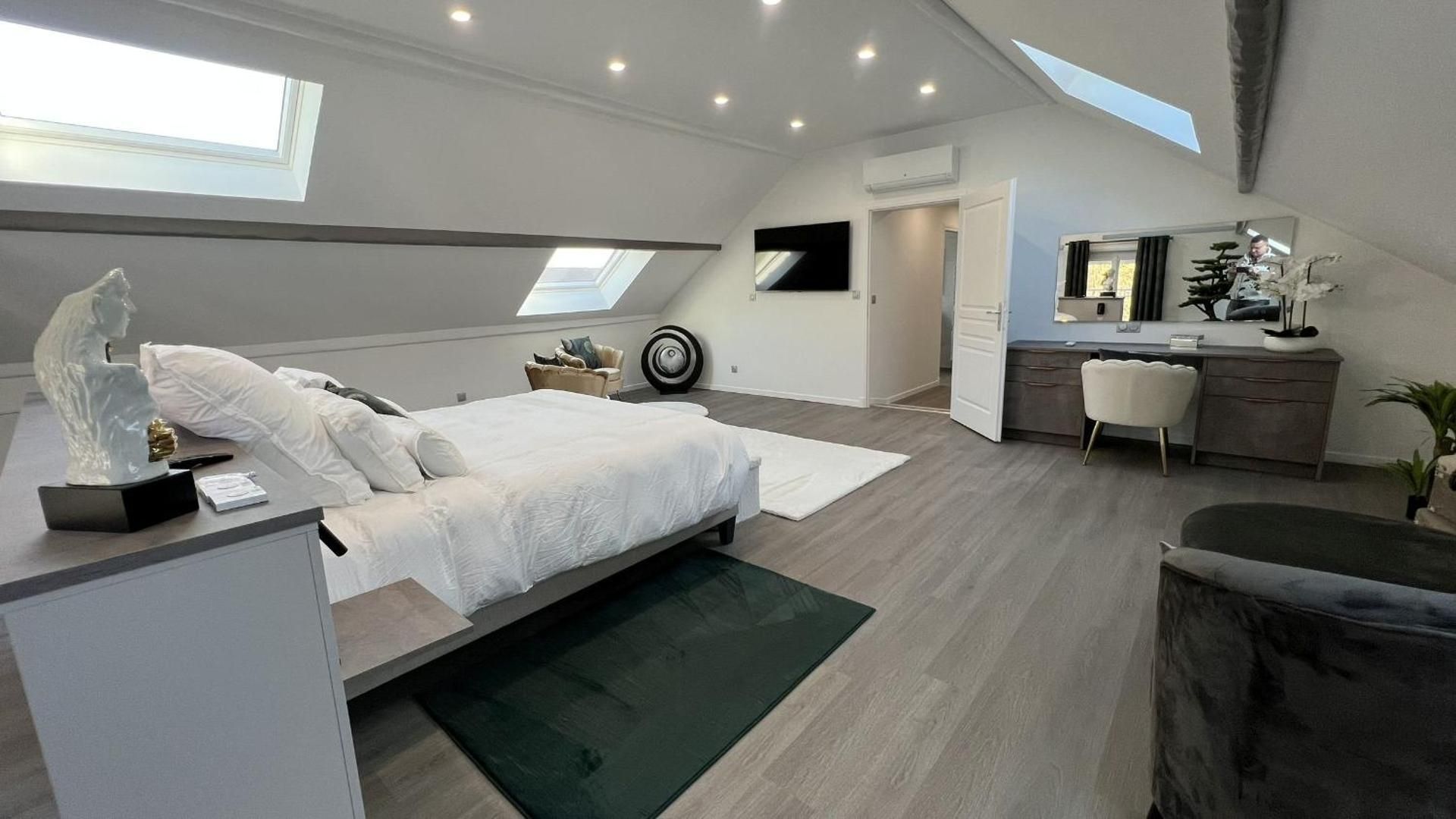 King Room with Garden View