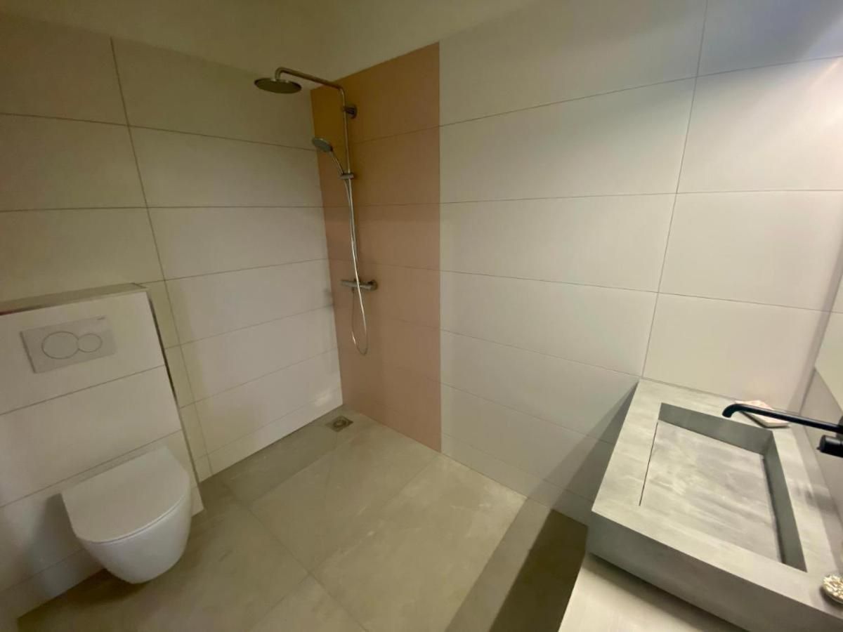 Deluxe Double Room with Shower