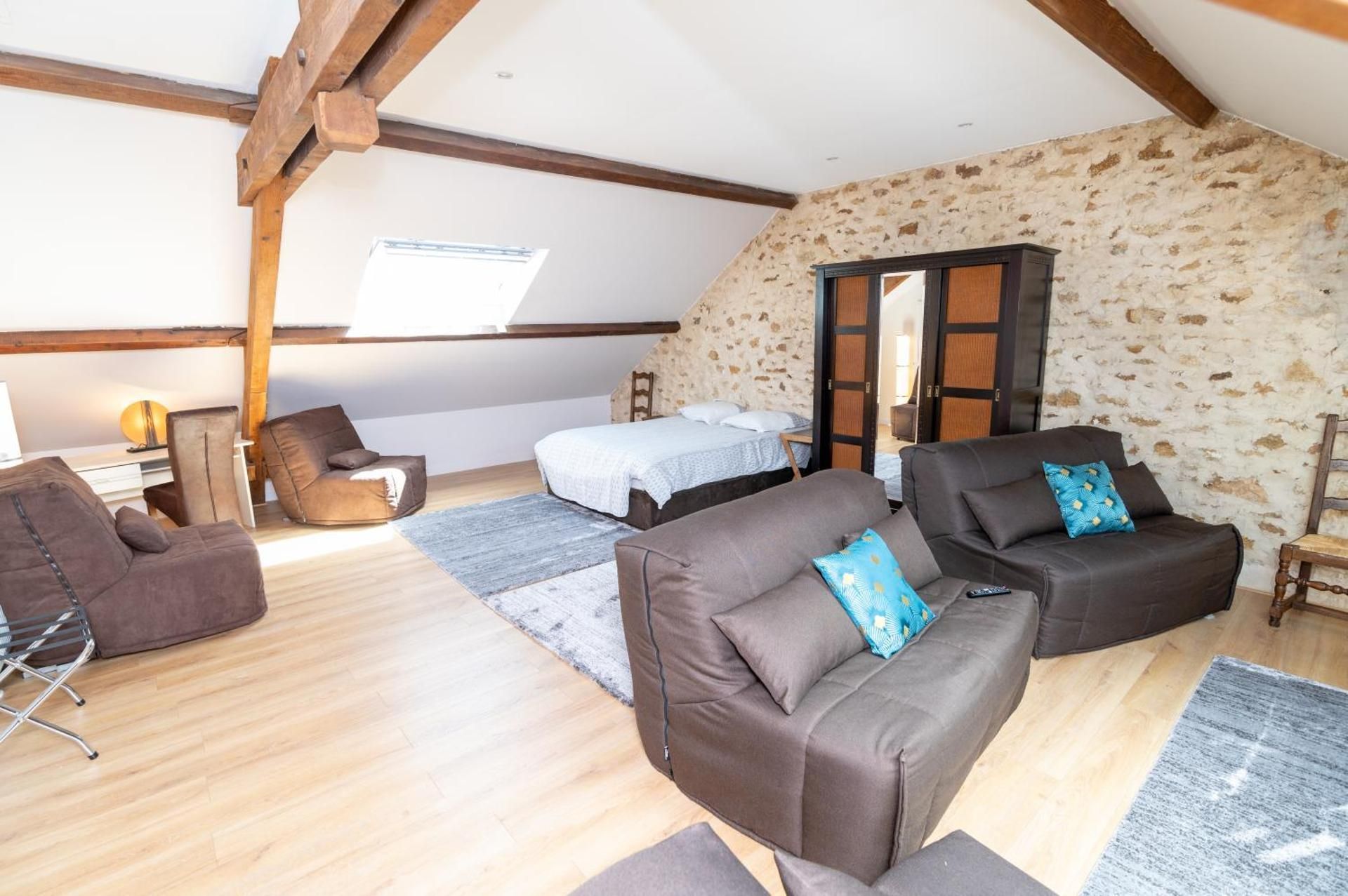 Deluxe Family Room