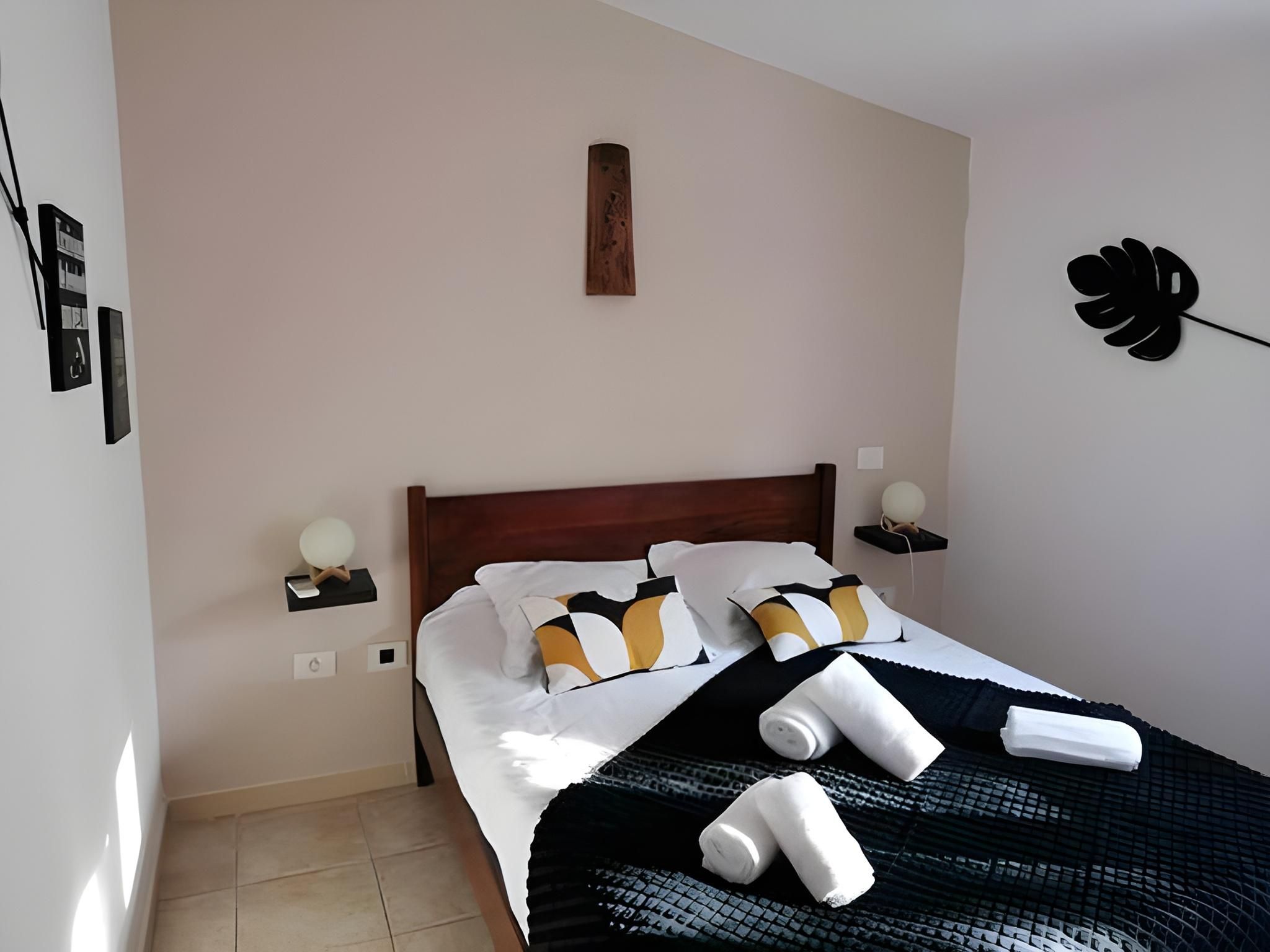 Double-Confort-Salle de bain et douche-Vue sur le bois