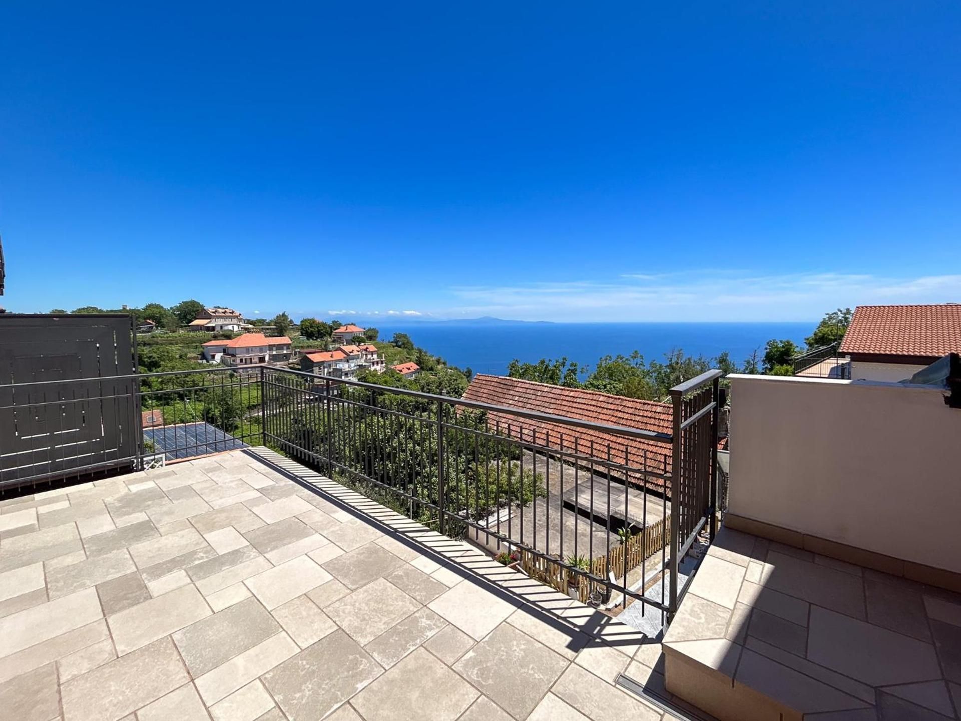 Deluxe Double Room with Sea View and Terrace