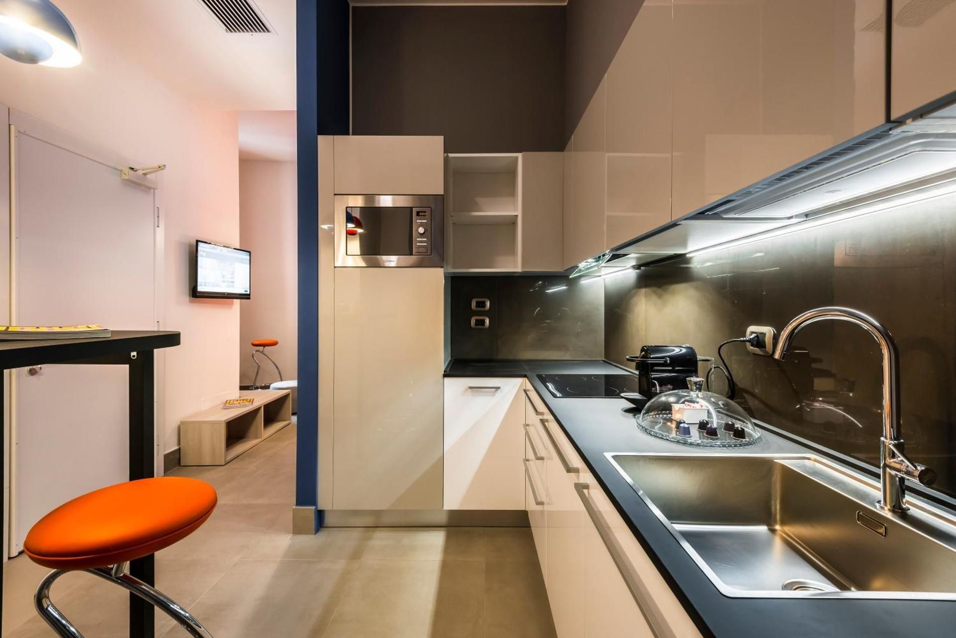 One-Bedroom Apartment