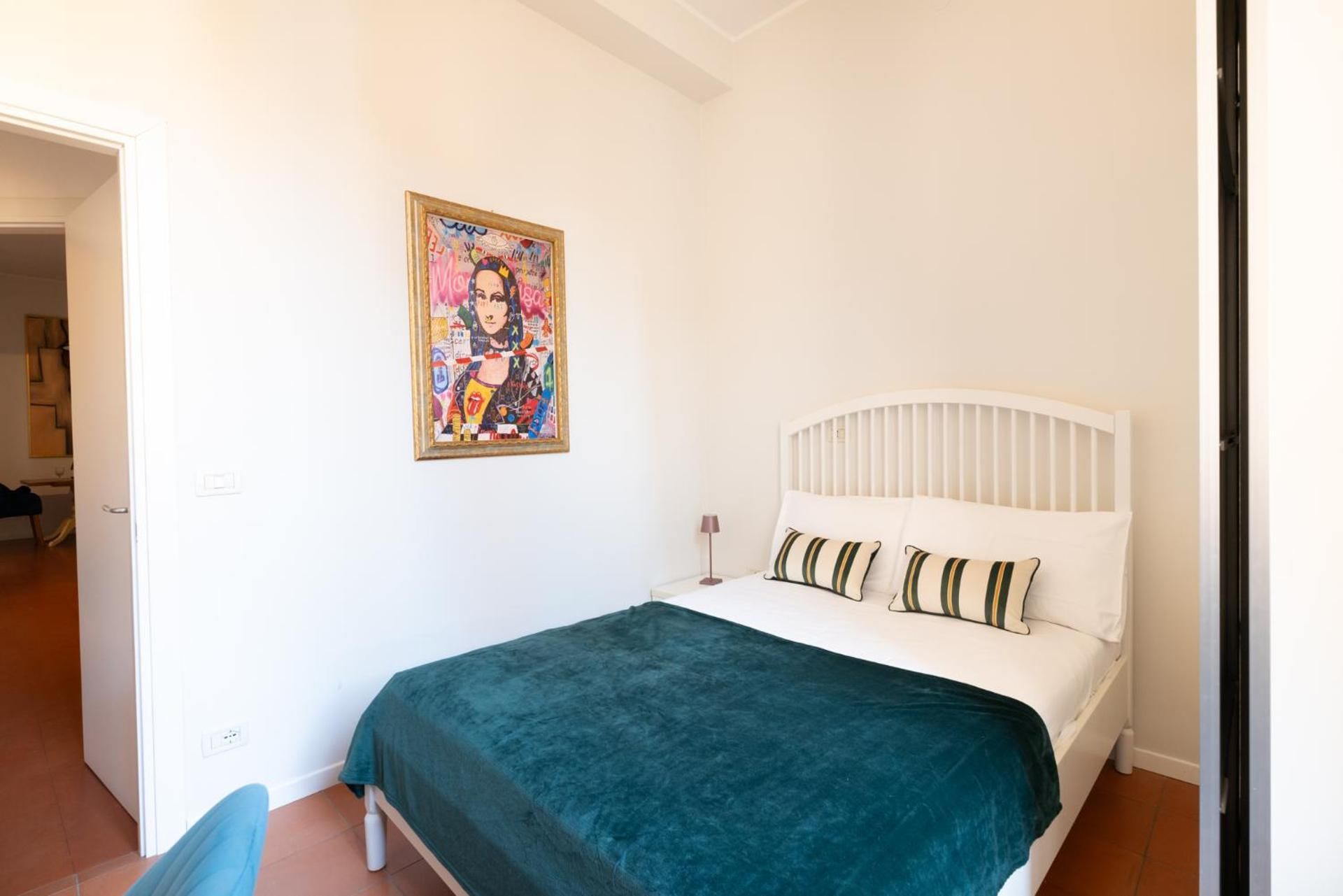 Standard Single Room with Shared Bathroom