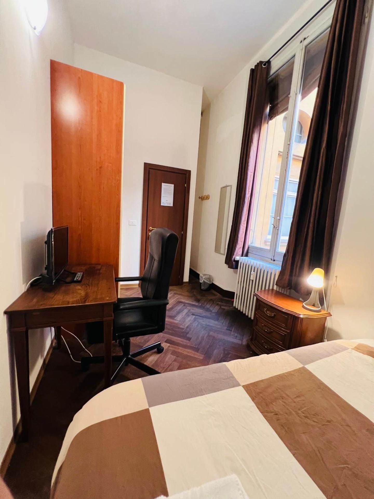 Single Room with Shared Bathroom