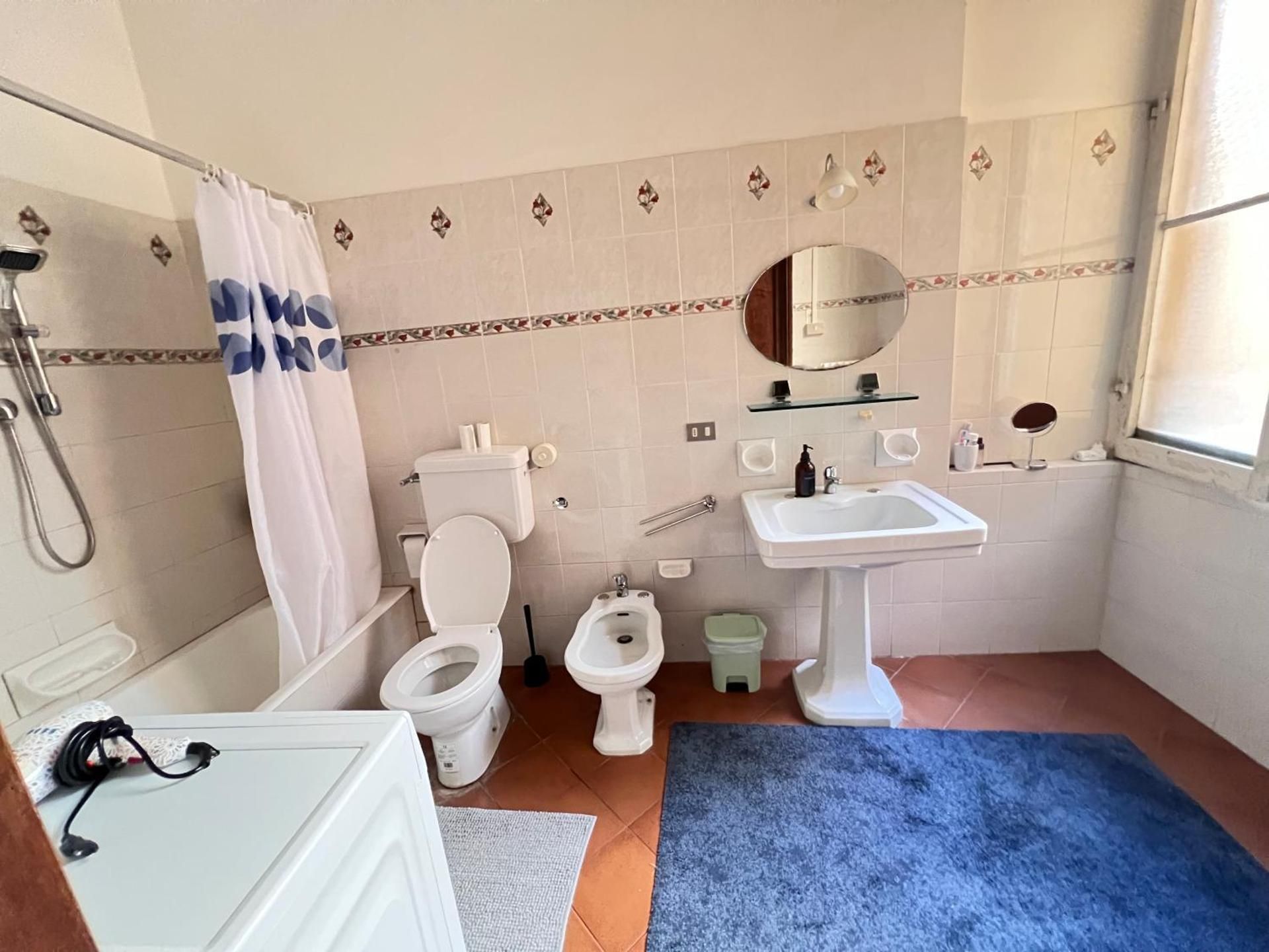Single Room with Shared Bathroom