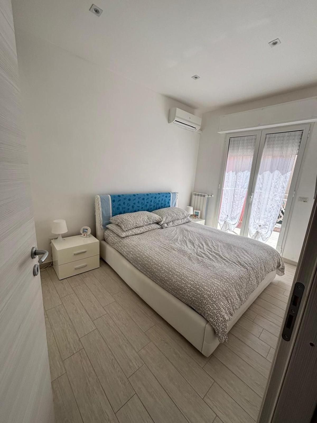 Two-Bedroom Deluxe Apartment with Balcony