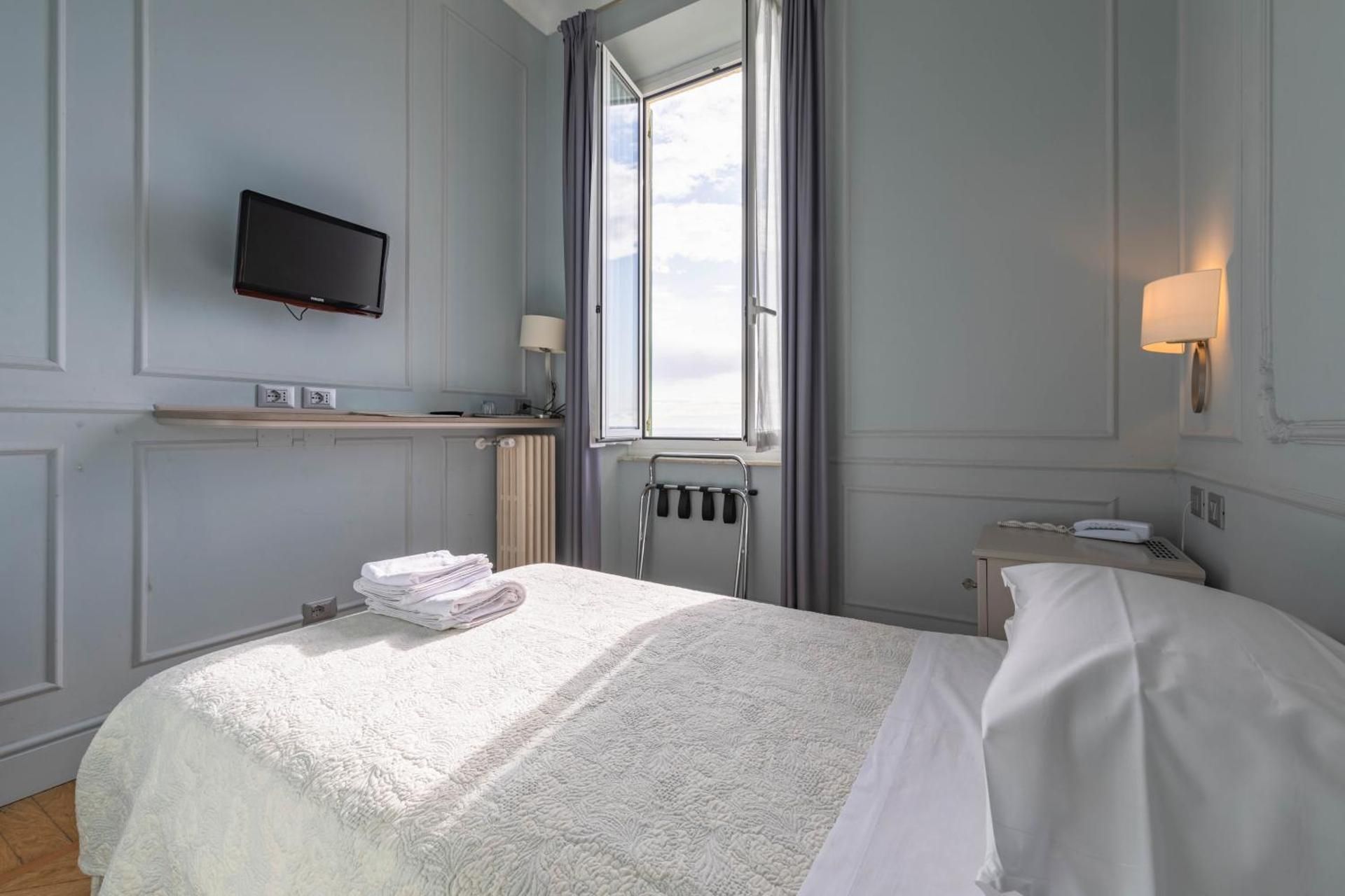 Deluxe Single Room with Sea View