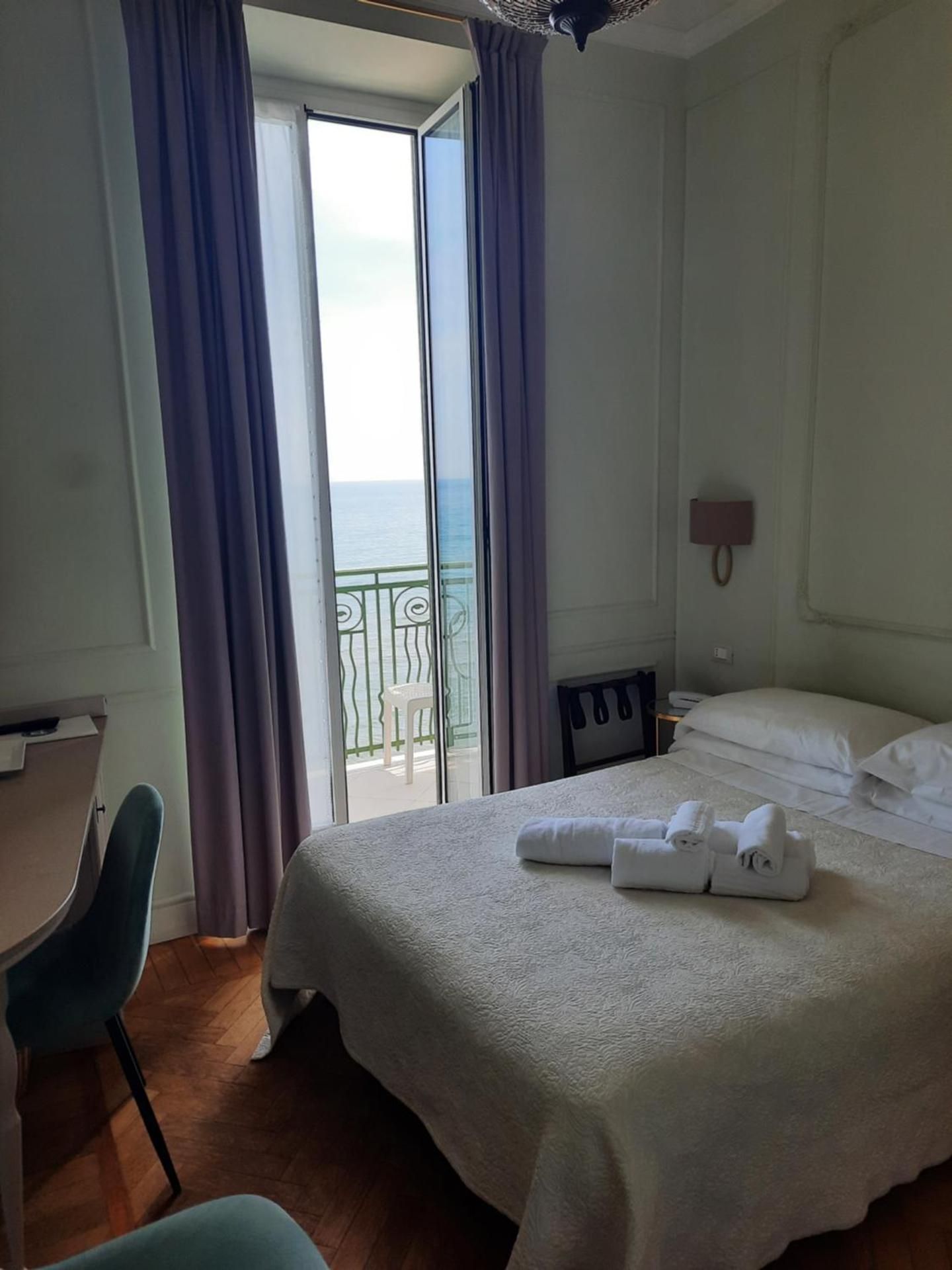 Comfort Double Room with Sea View