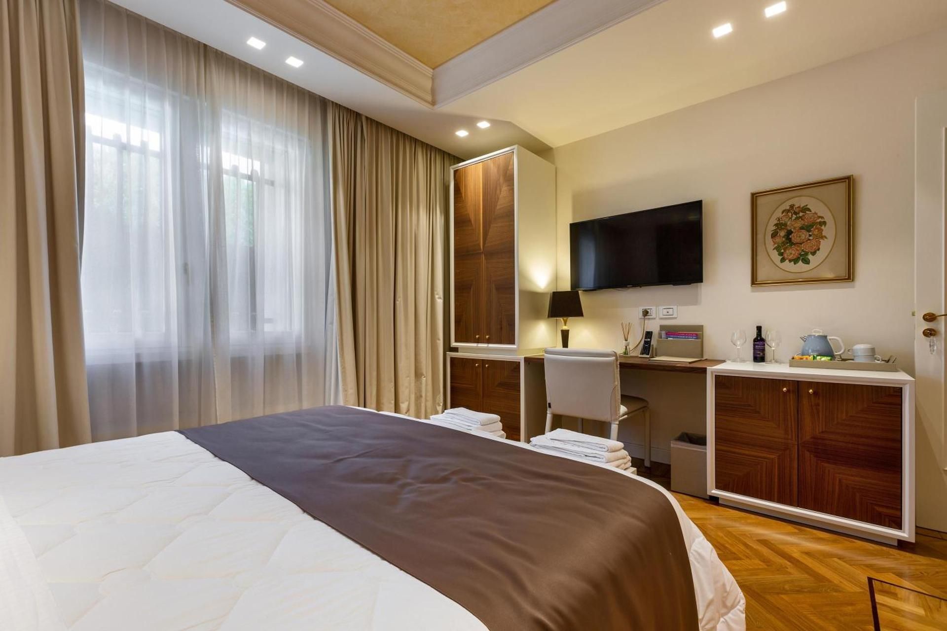 Double Room with Private Bathroom