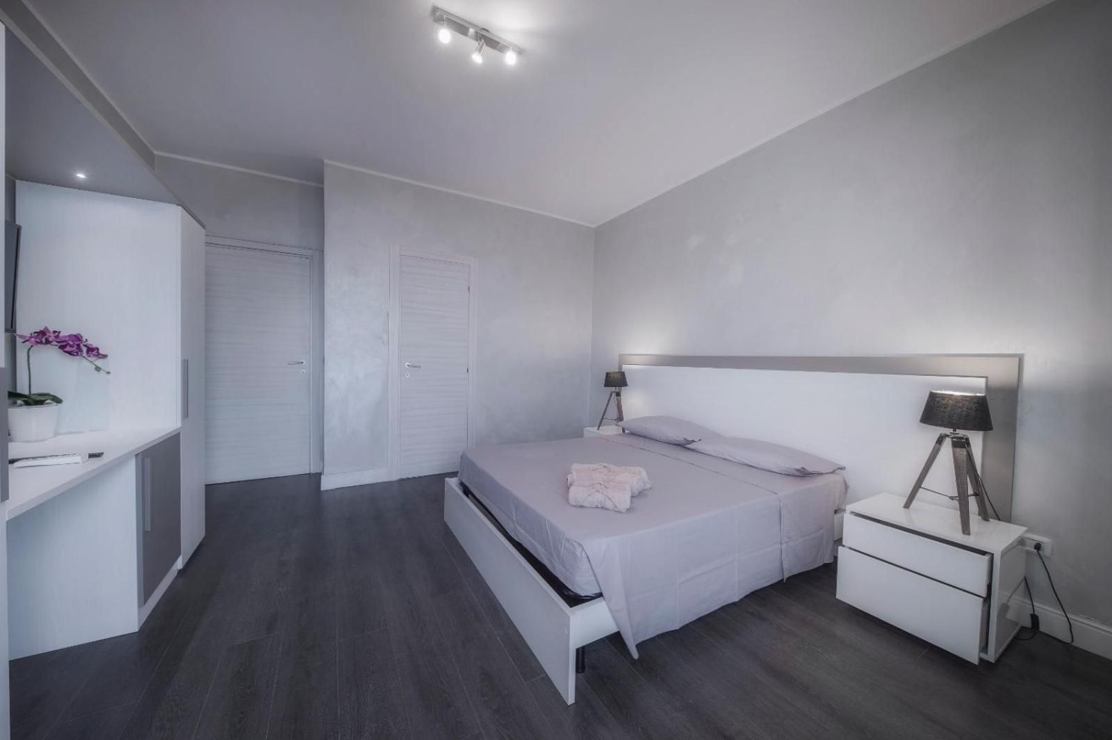 Large Double Room