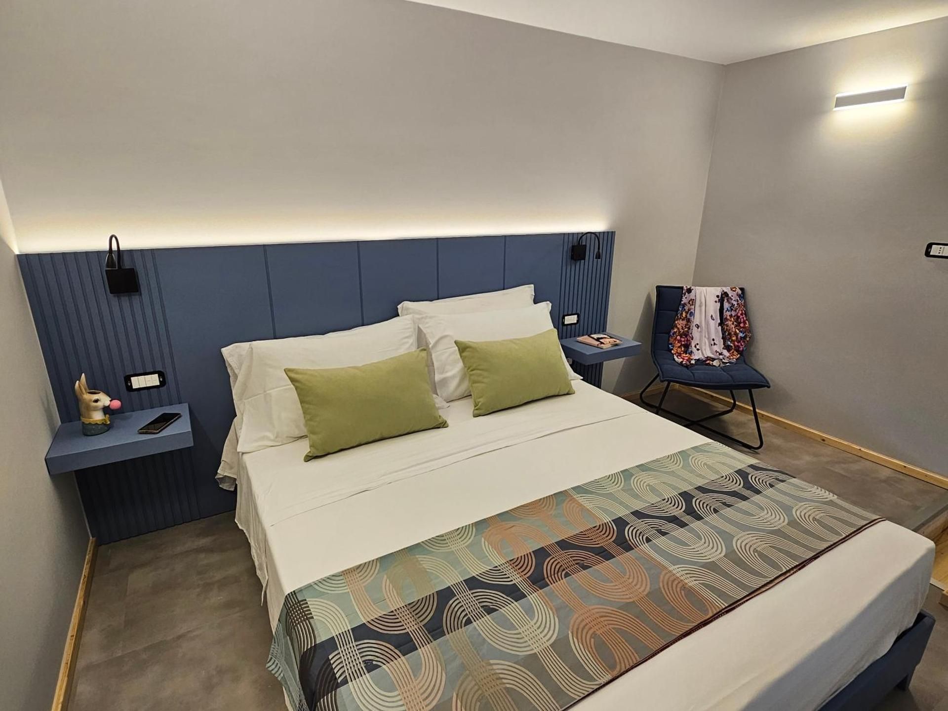 Suite with Garden View