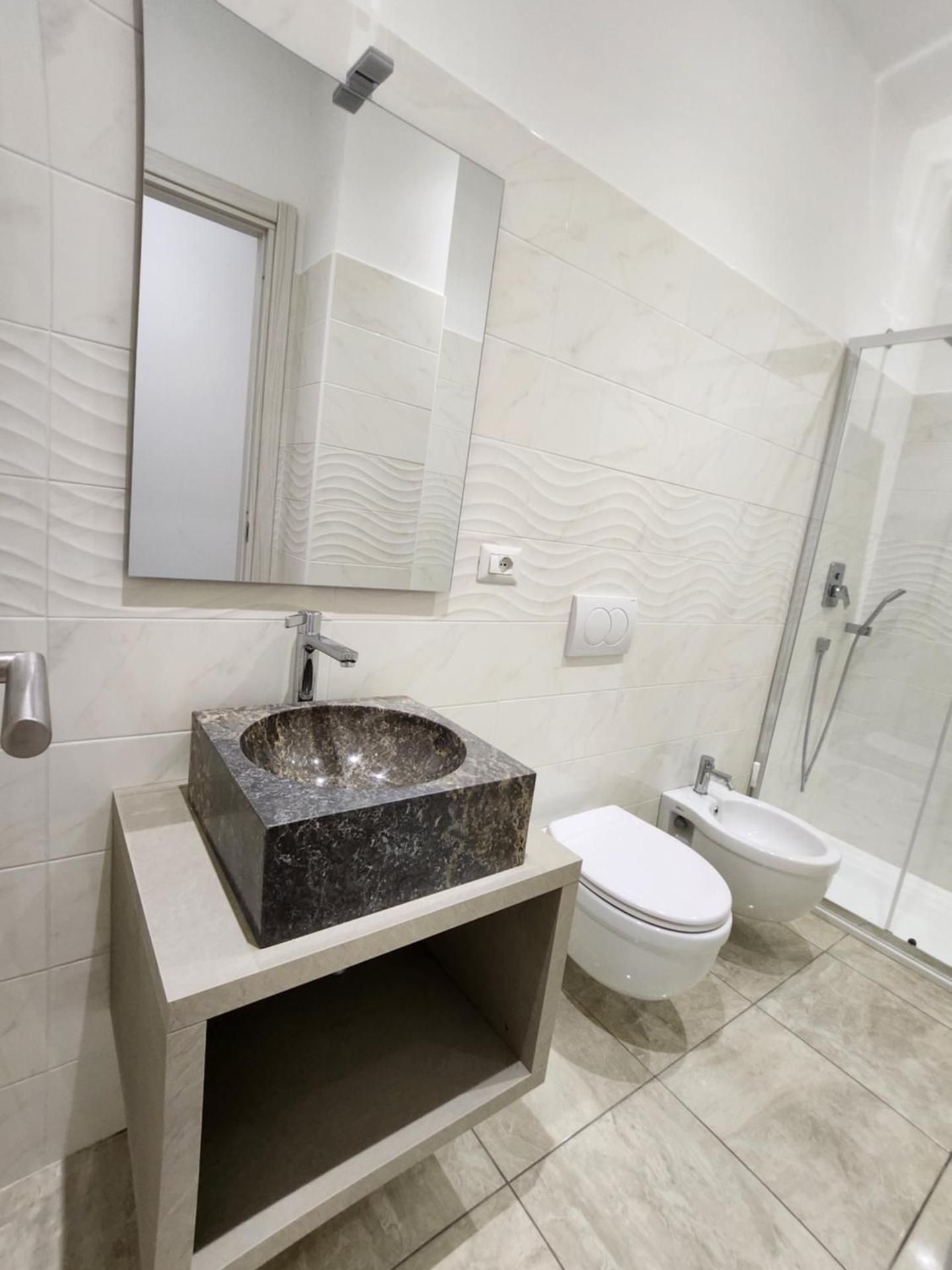 Orange boutique rooms