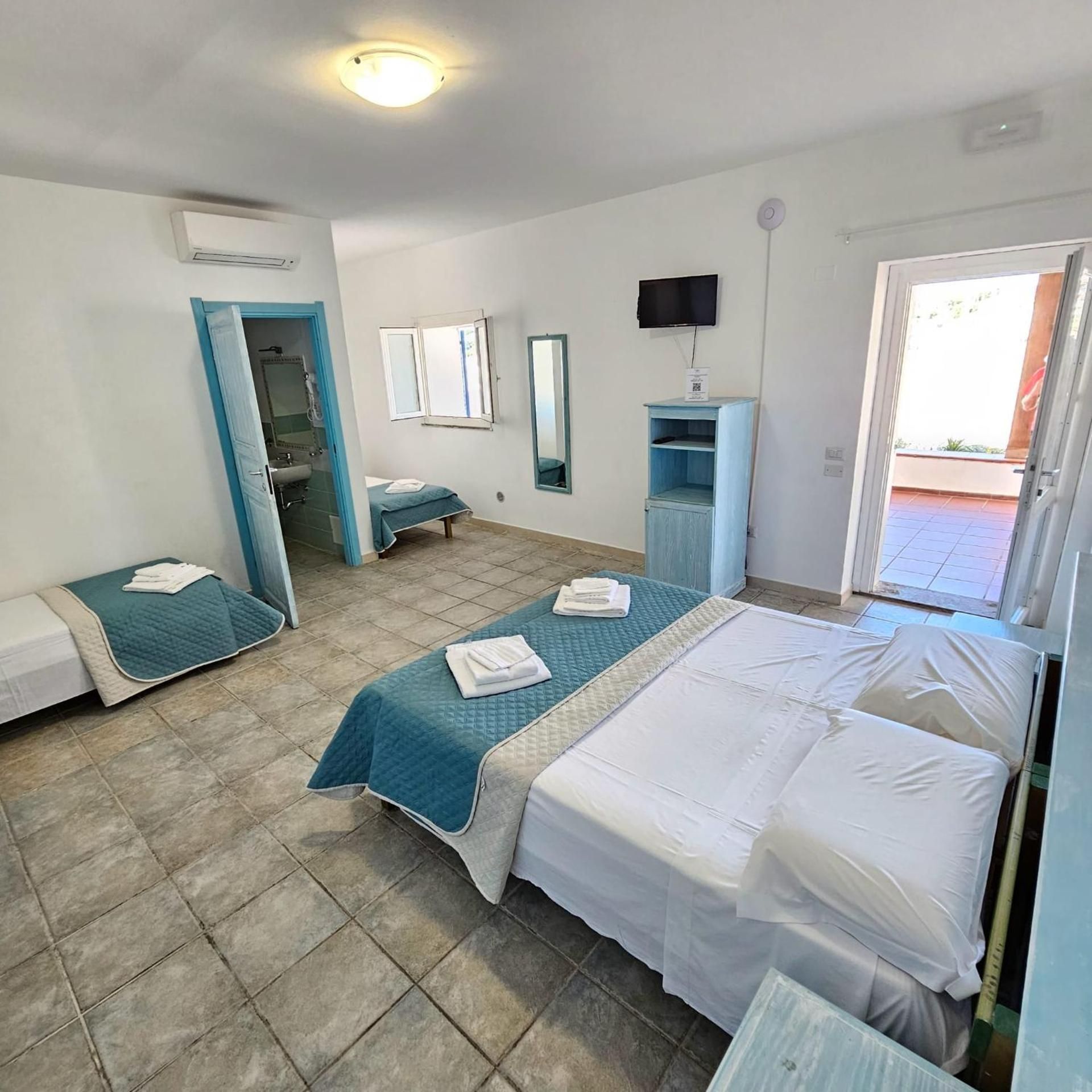 Quadruple Room with Sea View