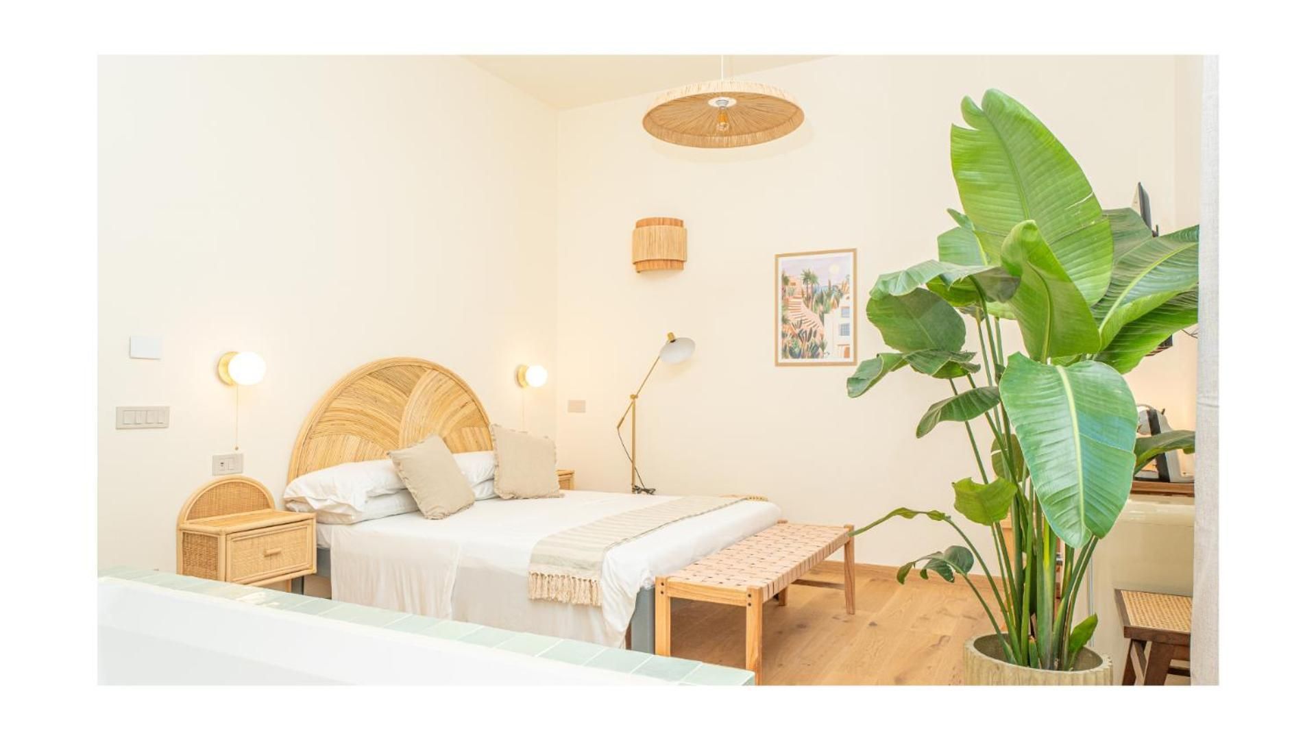 Deluxe Double Room with Bath
