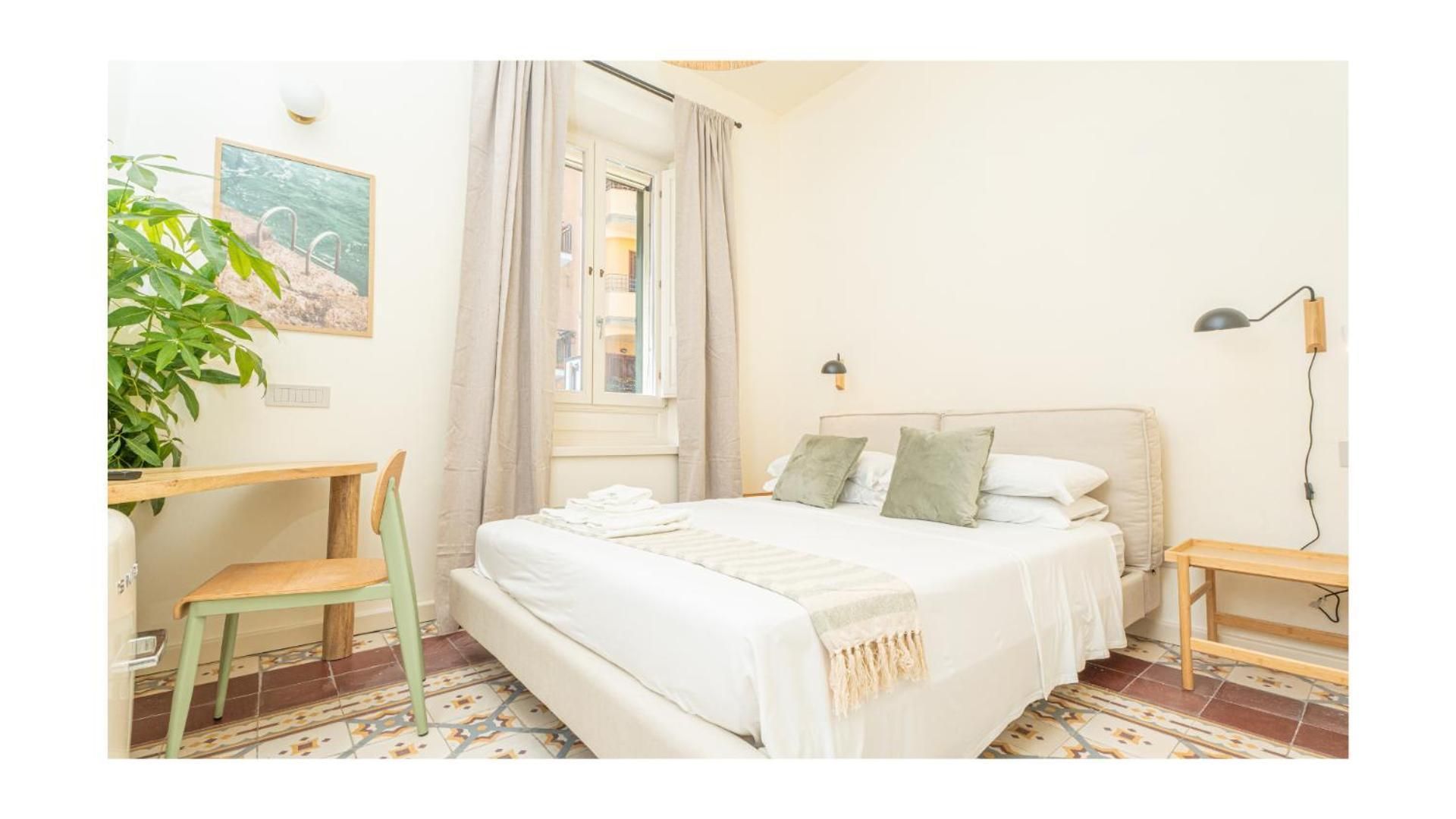 Deluxe Room (2 Adults + 1 Child)