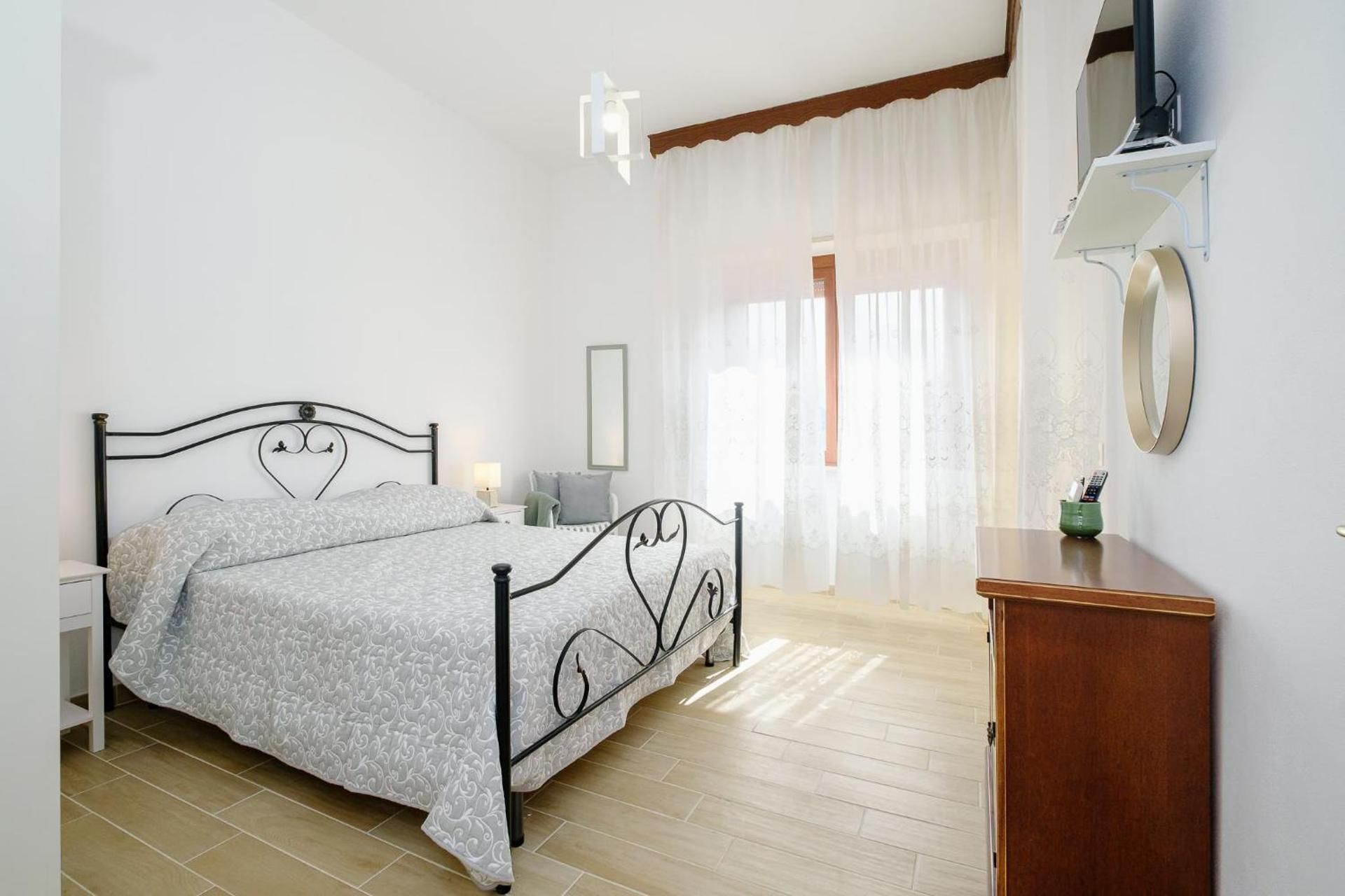 King Room with Mountain View
