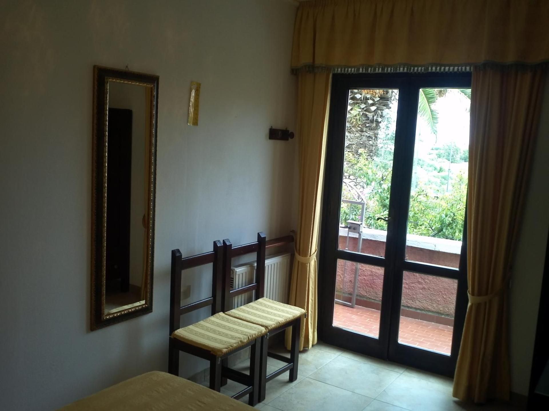 Small Double Room - Ground Floor