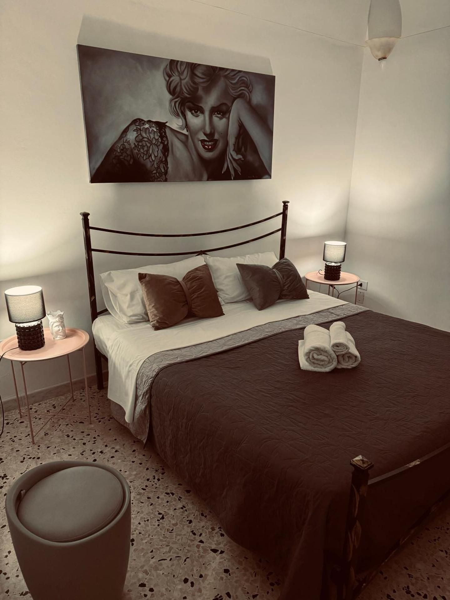 Giovanna Home