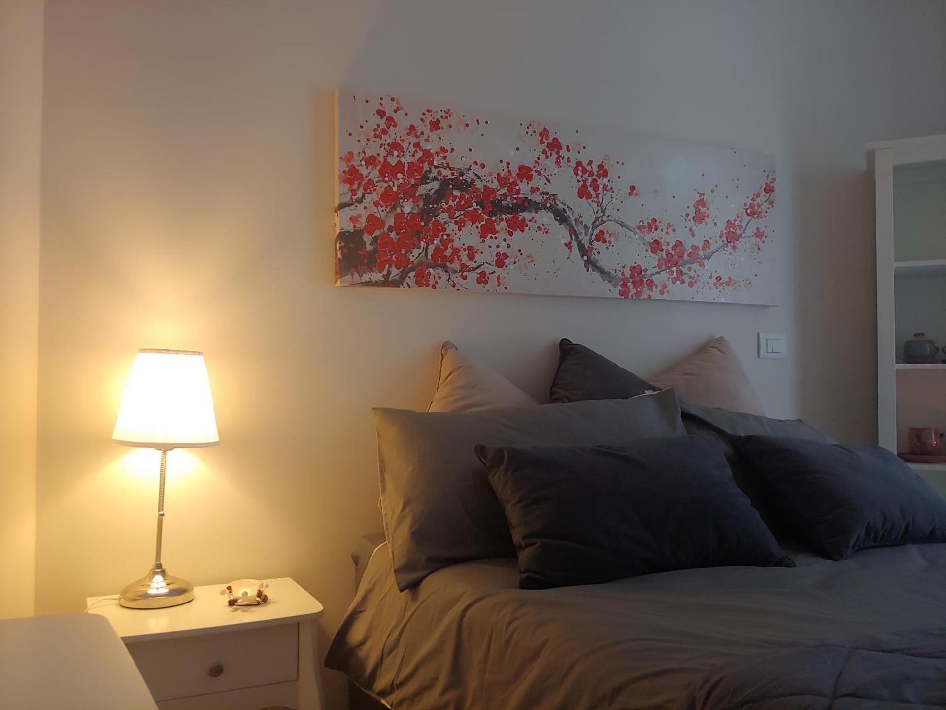 TINY ROOM