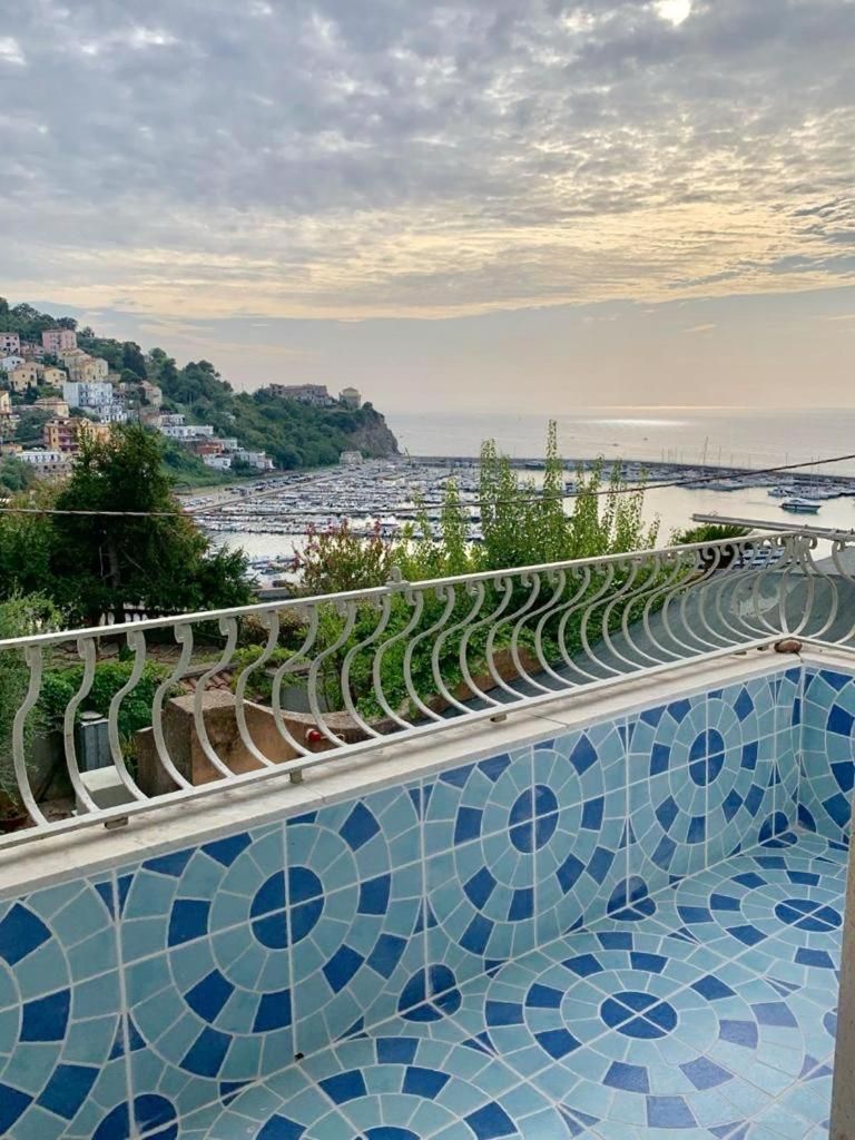Deluxe Double Room with Balcony and Sea View