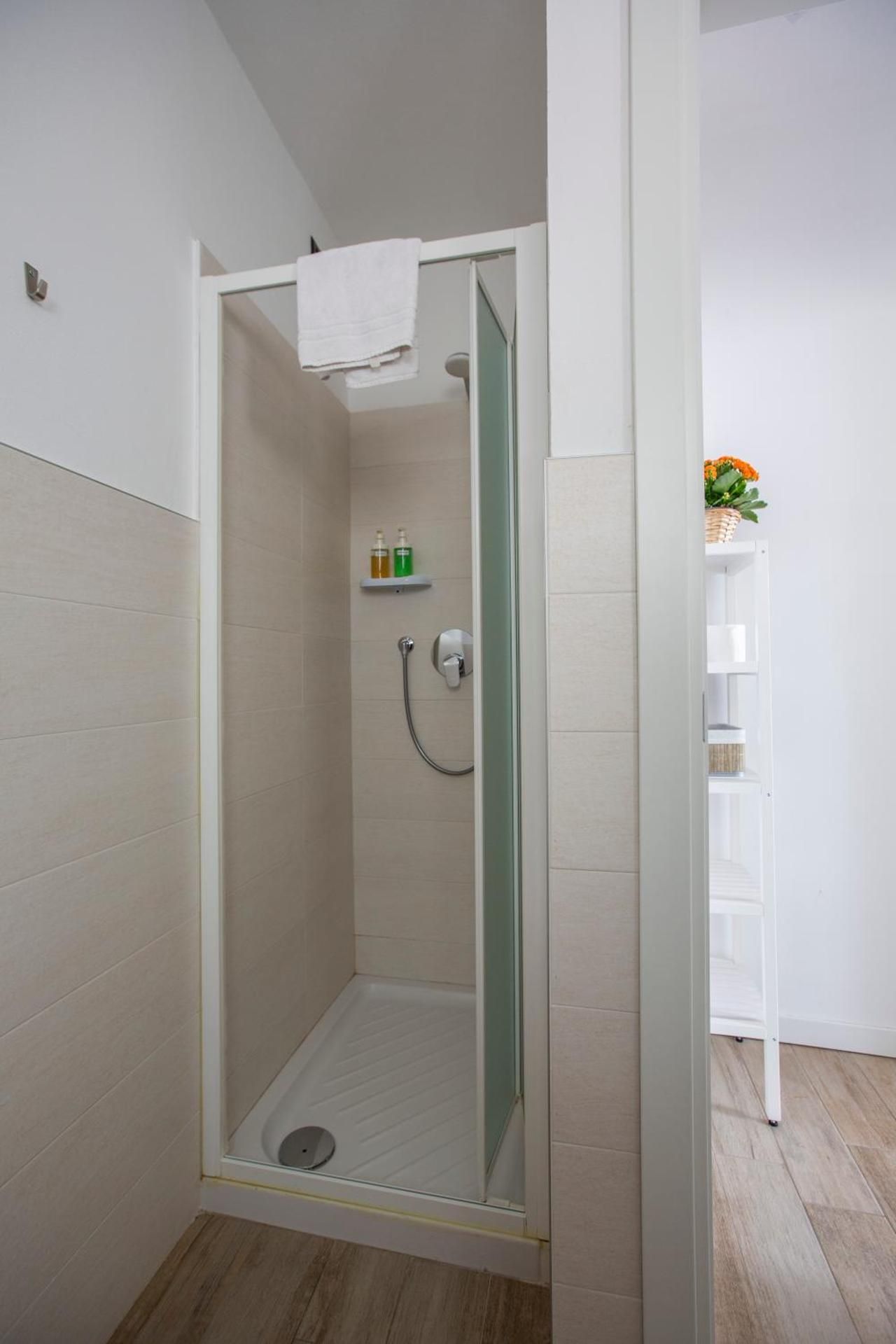 Quadruple Room with Private Bathroom
