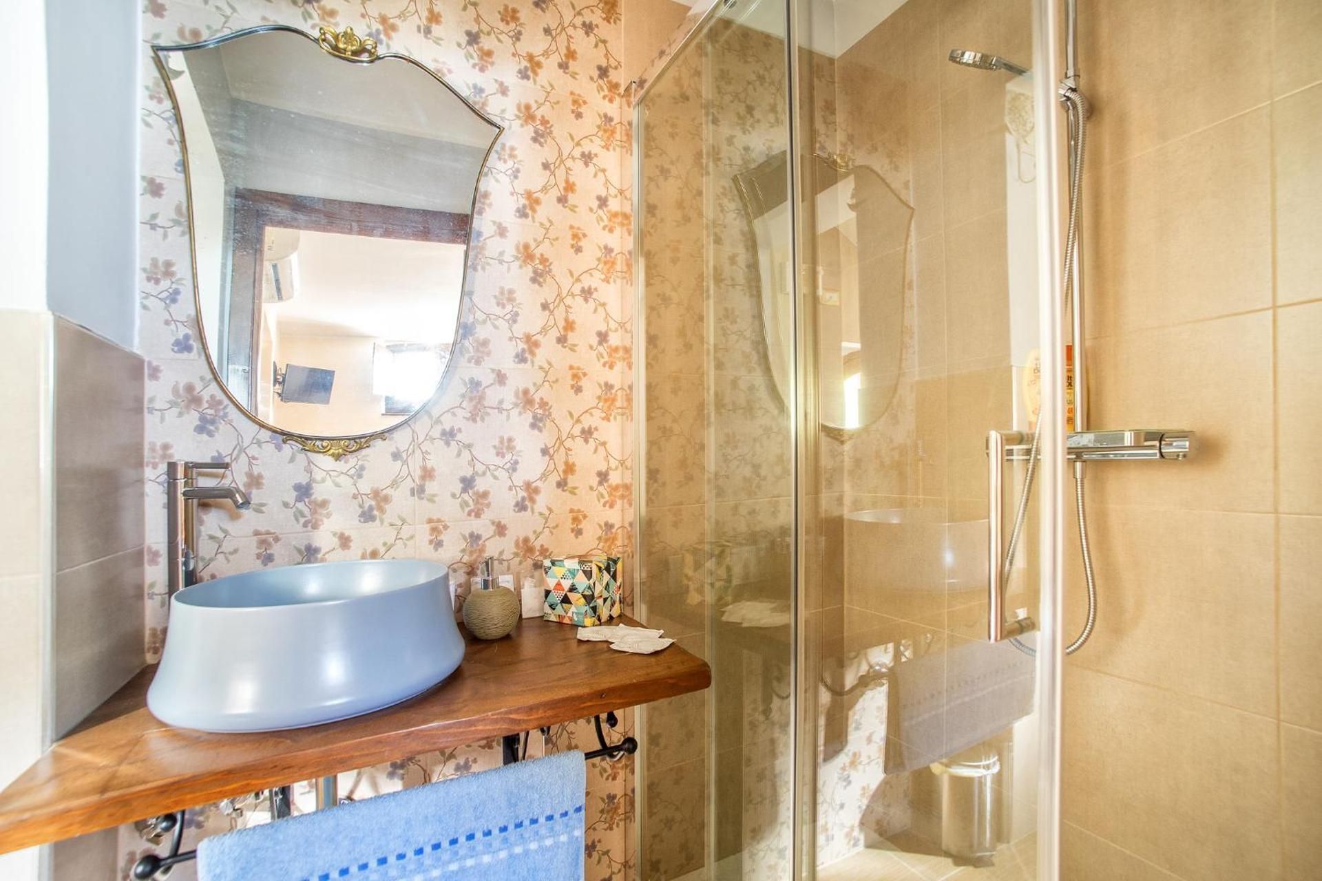 Large Double Room