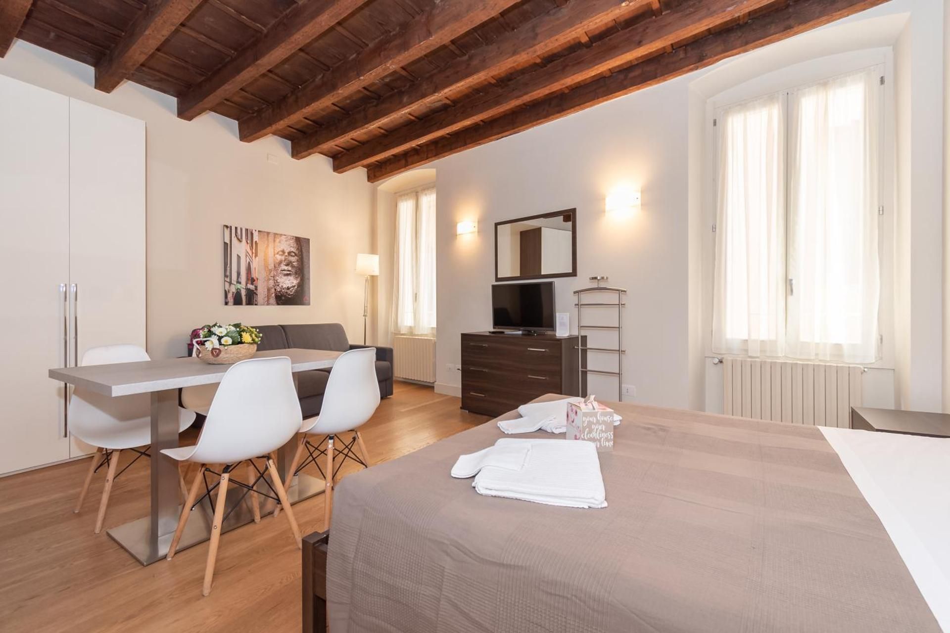 Studio Apartment